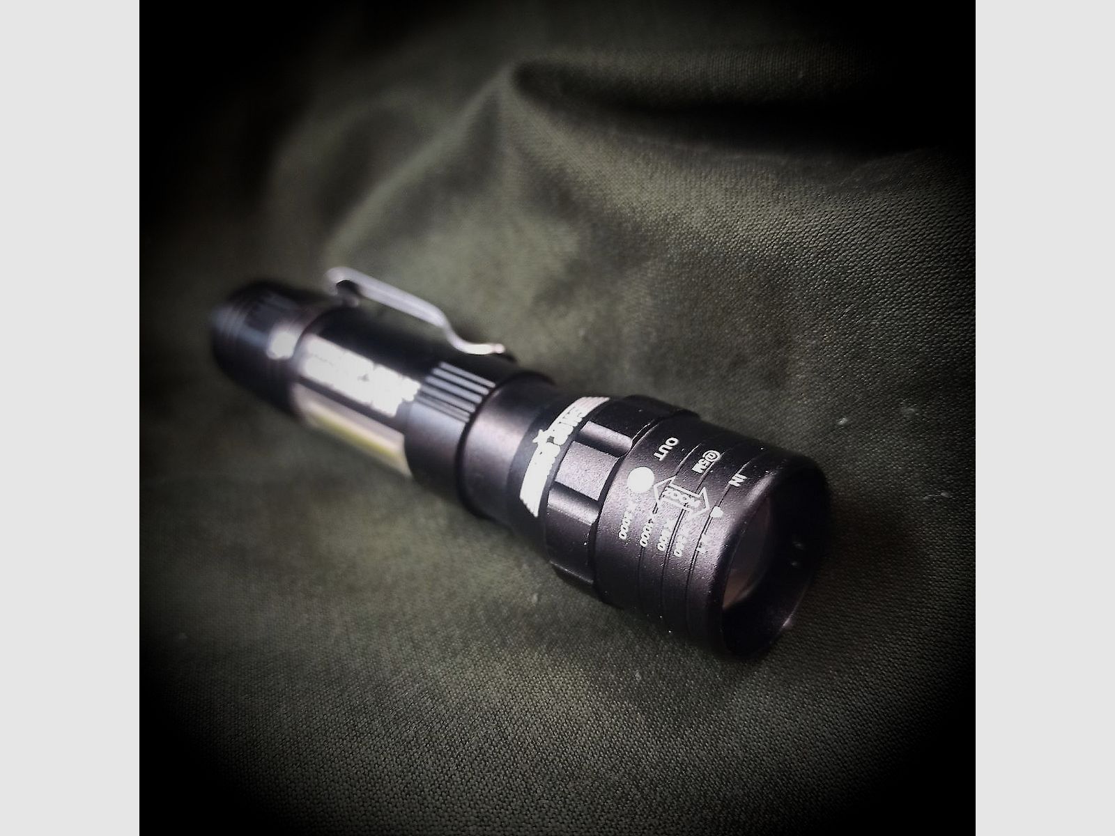 Shop-Gun - Latarka LED (czarna, aluminium)