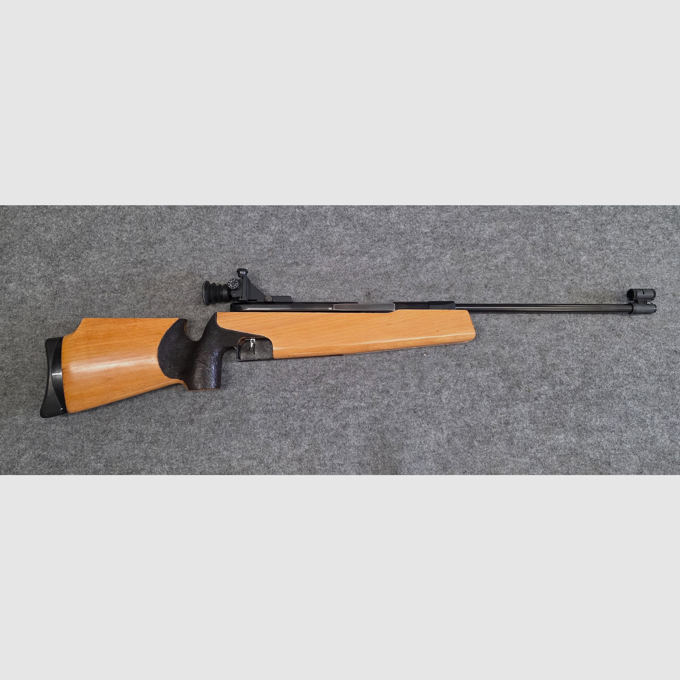 FWB Seitenspanner Feinwerkbau Mod. 300S Junior z prywatnej ręki w najlepszym stanie Cal. 4,5mm Diabolo, zdjęcie 2 z 8