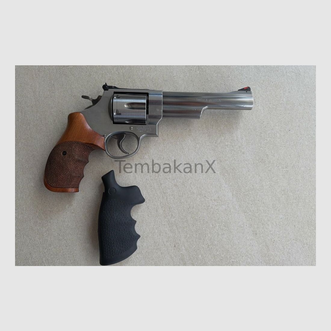 Smith & Wesson 629-6 mit Koffer .44RemMag
