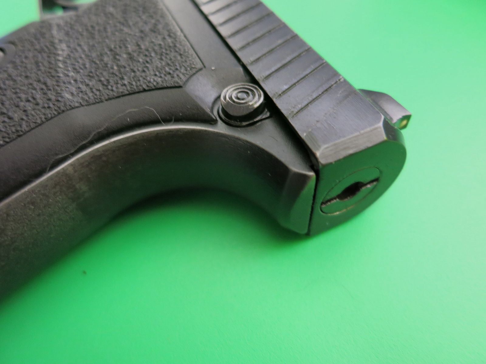 Heckler & Koch P7, PSP (Police Self-Loading Pistol), cal. 9mm Luger, 1st generation     #52