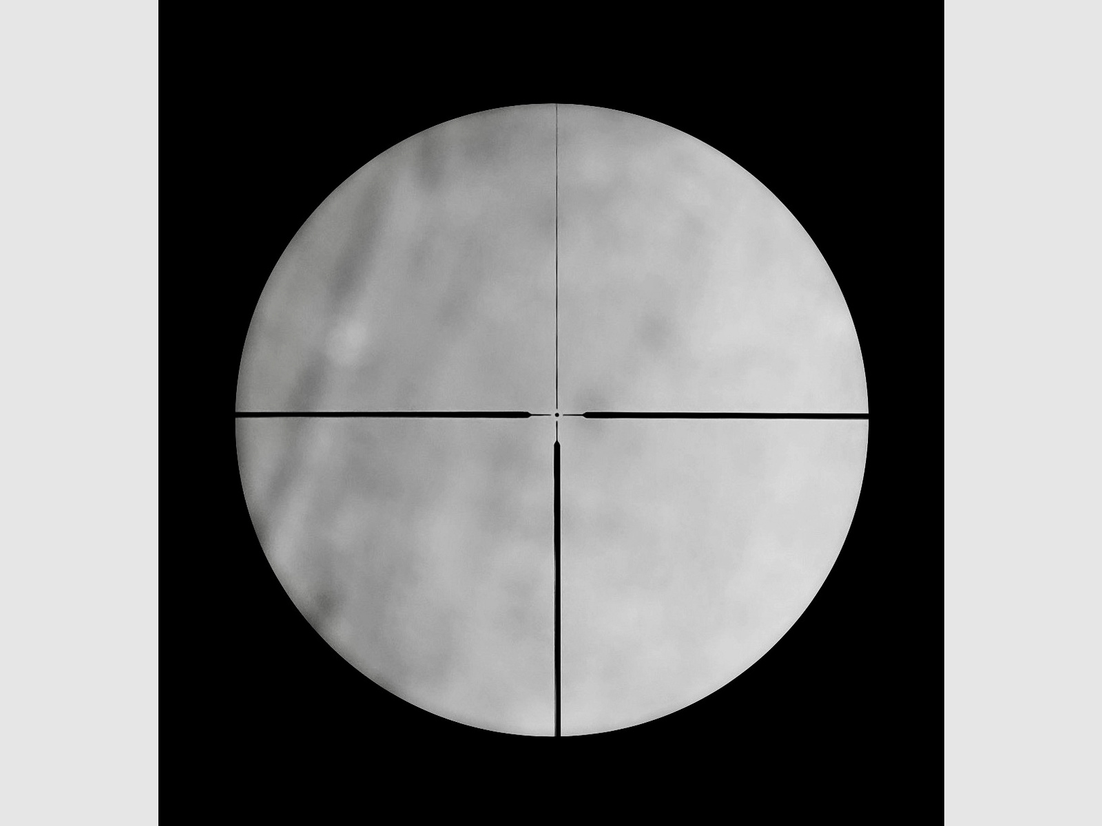 Visor FOCUS In Sight 3-18x56 #4 30mm Parallax con montaje en anillo