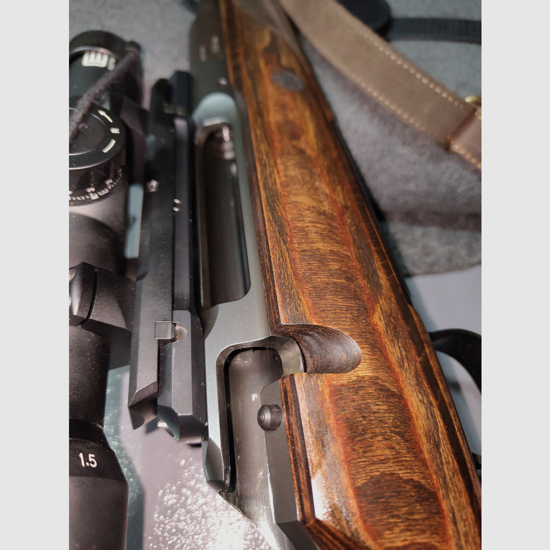 Sauer 101 GTI con silenciador integral