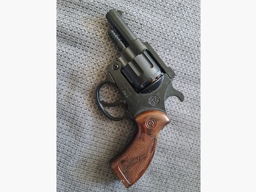 2 Schreckschusswaffen 