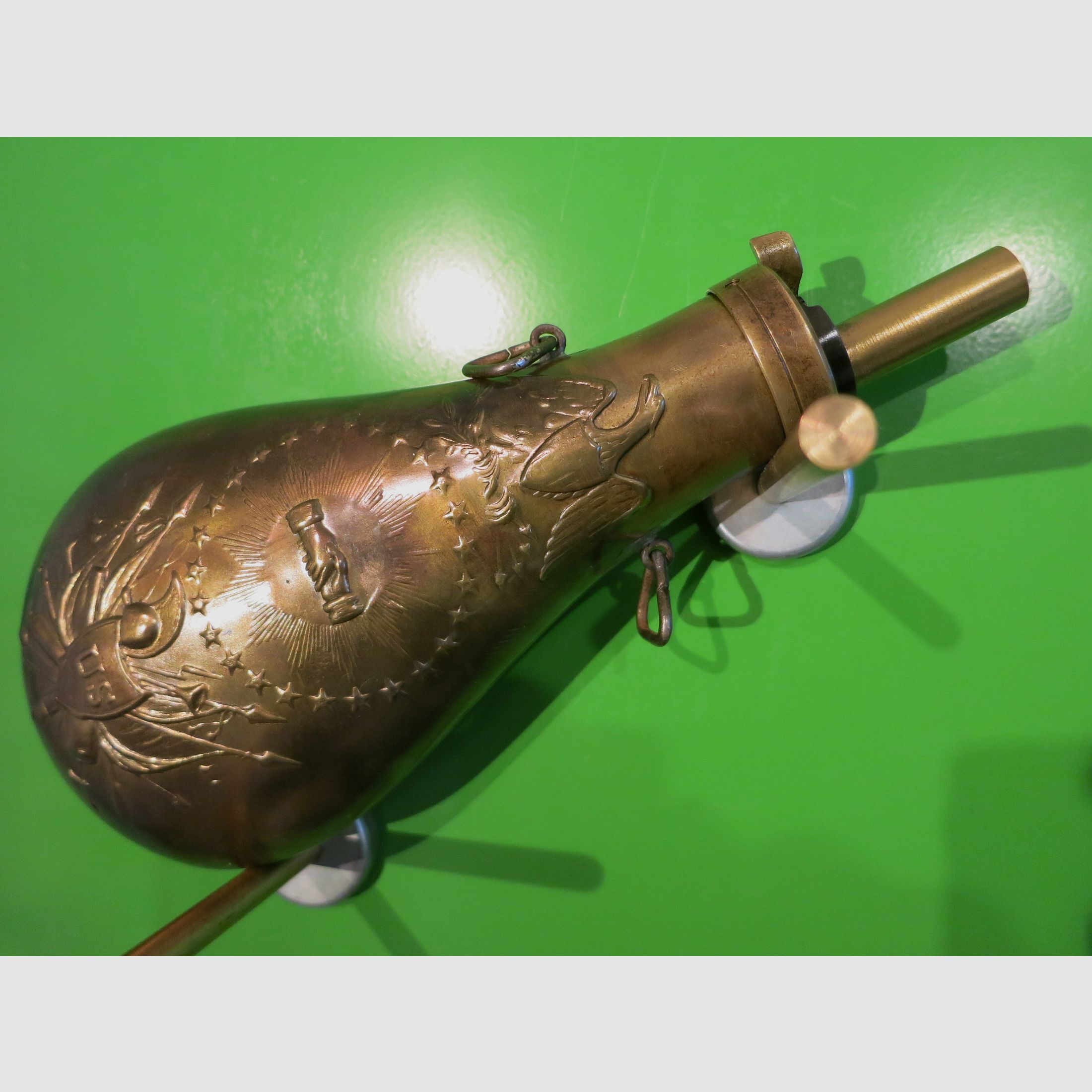 Pulverflasche Modell ZOUAVE BRASS, Vorderlader, Bild 1 von 2