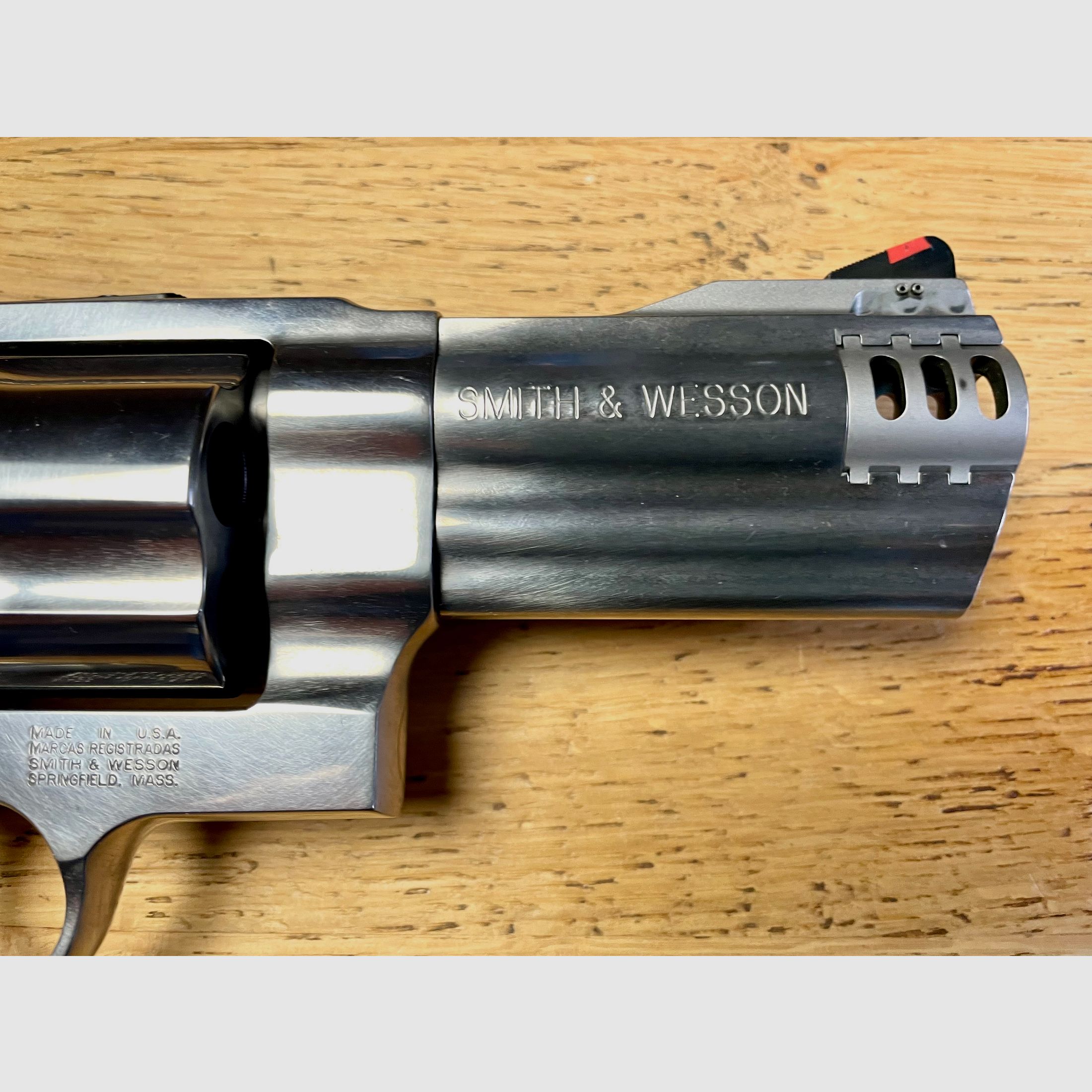 Smith & Wesson Revolver modello S&W 500 - lunghezza della canna 4" con compensatore