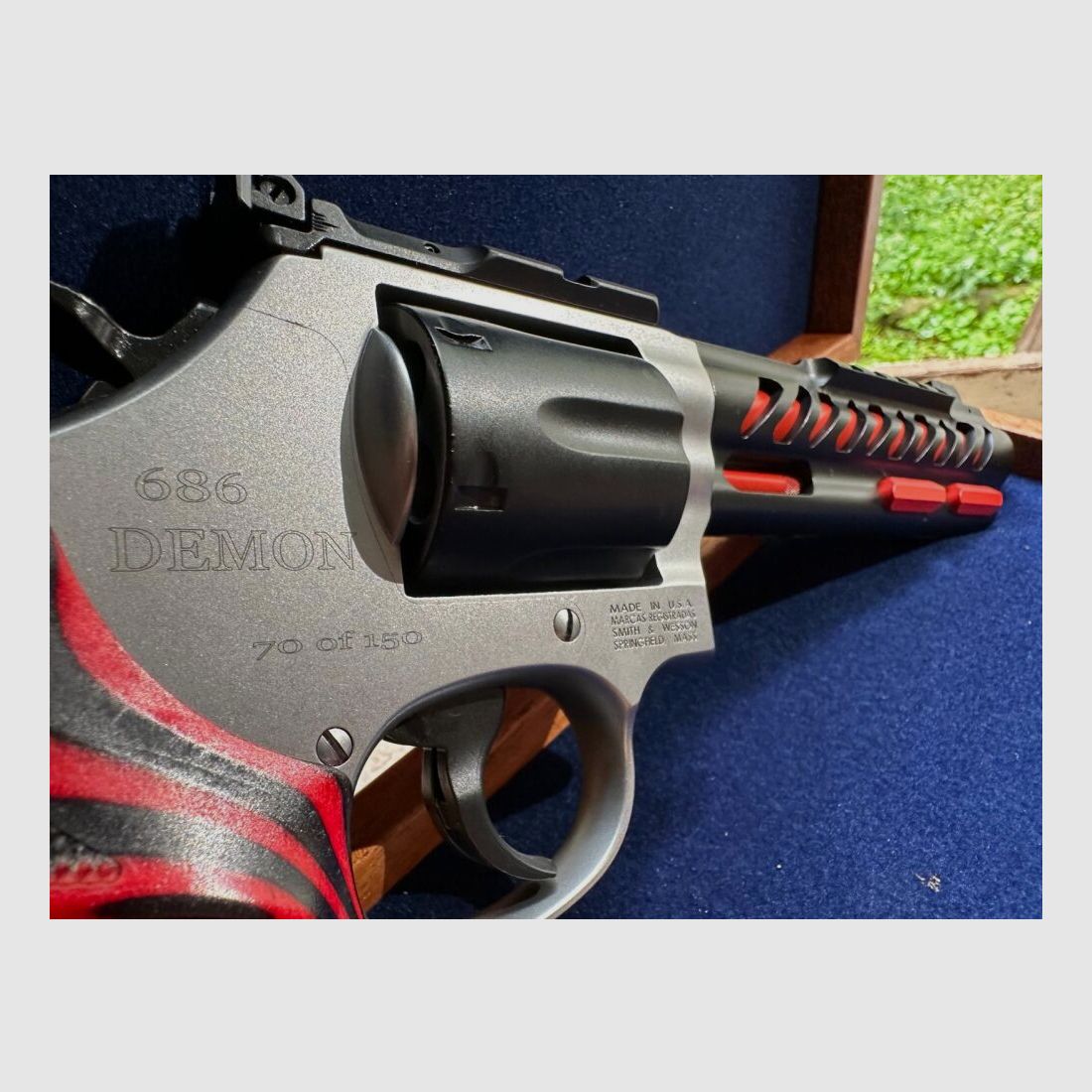 Smith & Wesson	 Smith & Wesson 686 DEMON Special Edition Demon Kal: .357Mag