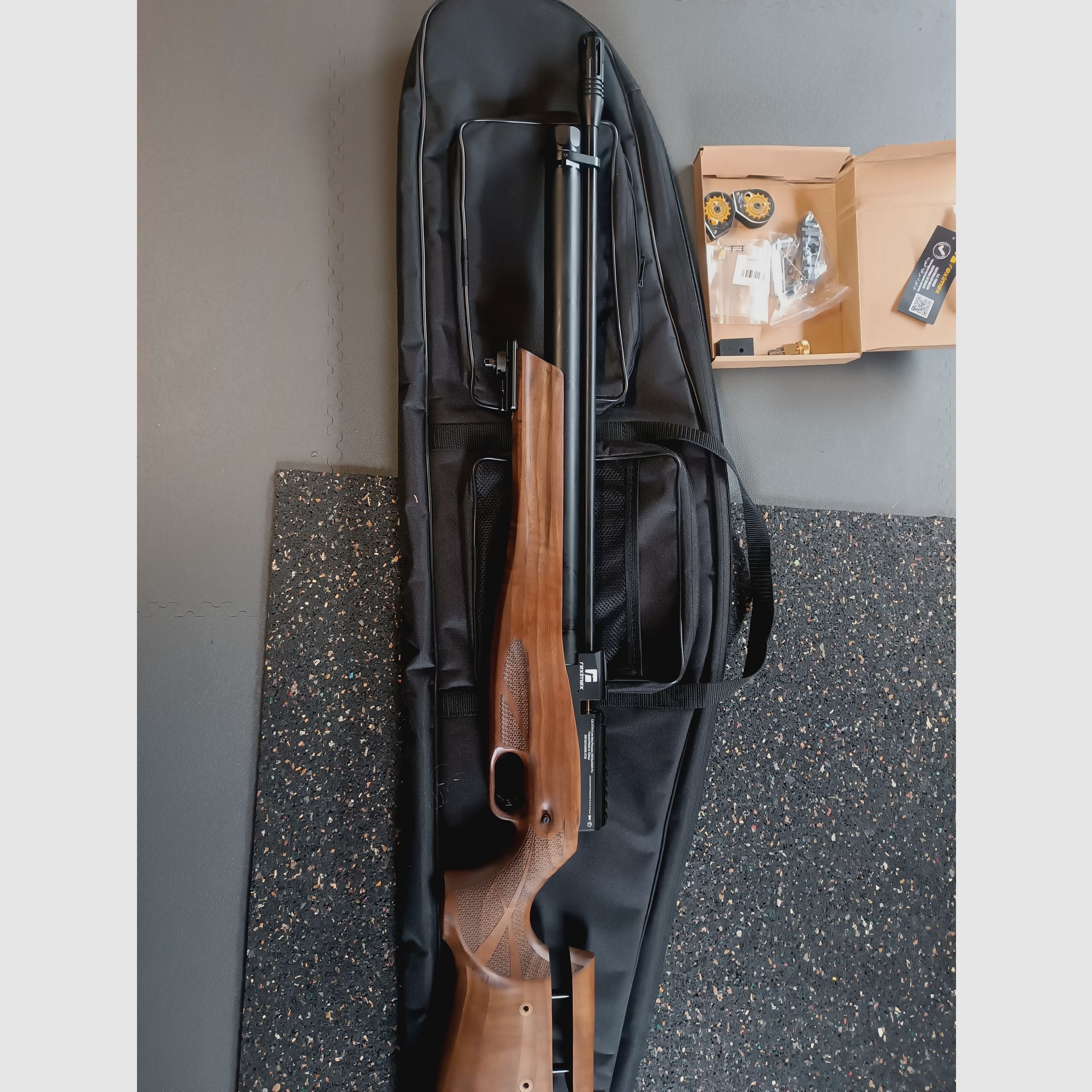 Reximex Daystar PCP-Fusil à air comprimé 4,5mm – Élégante crosse en noyer (marque F, comme neuf)