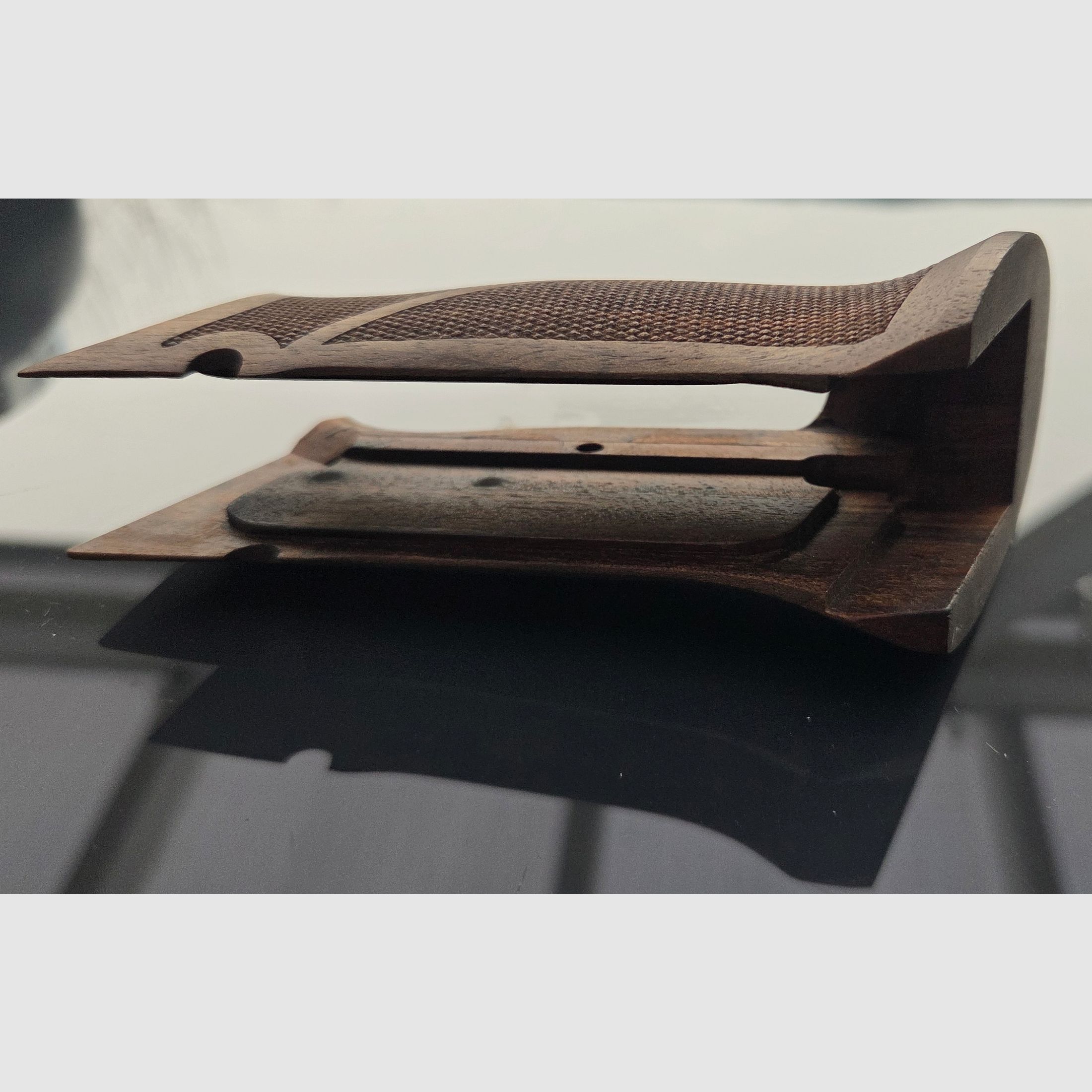 Griffschalen Holz CZ Taipan , Viper, Sport 2, Shadow 1 - Sport Nussbaum