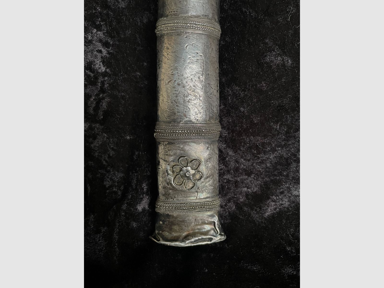 Antyczny srebrny nóż Dha – Myanmar (Birma) XIX w. – uchwyt z morskiej kości słoniowej/kości