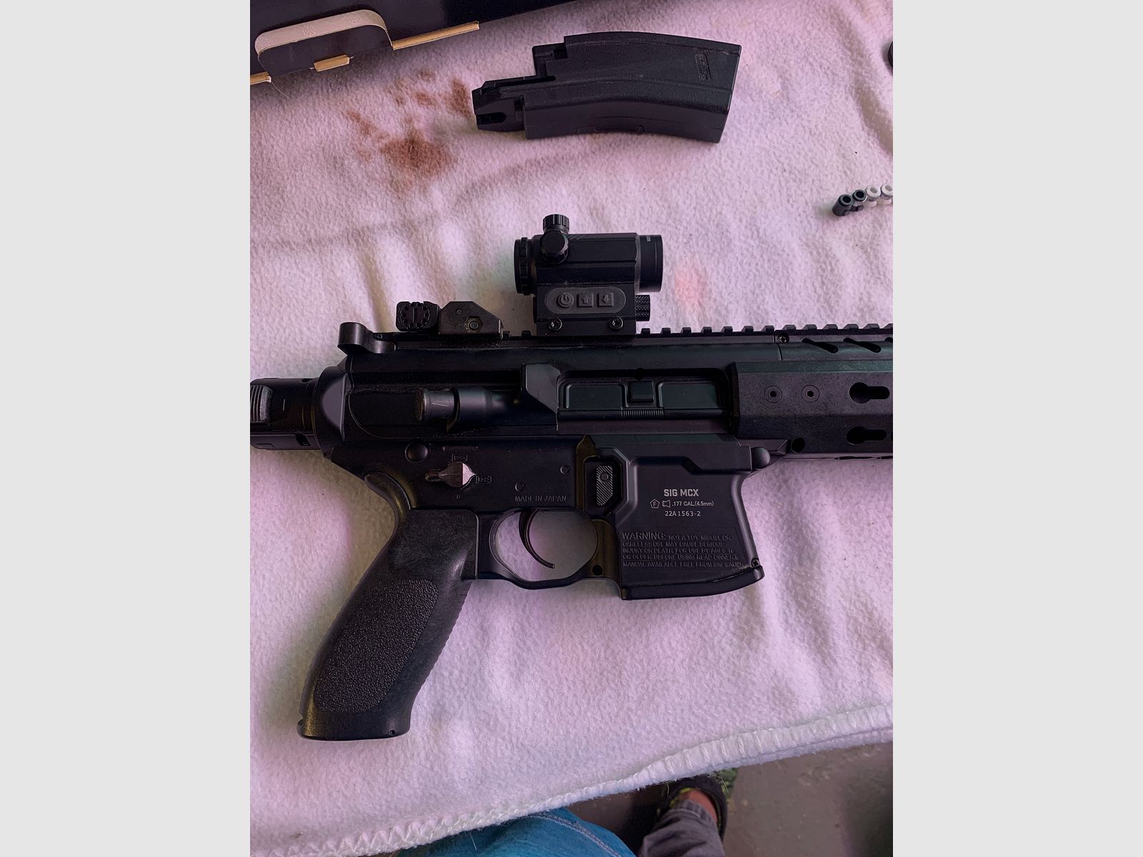 MCX Co2 Gewehr von SIG SAUER mit Red Dot