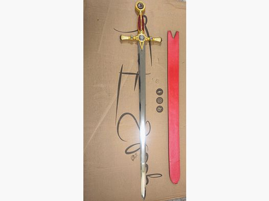 ⚠️ Attenzione collezionisti e appassionati di cavalieri!! «Set di 3 spade da parata: spada massonica Marto dorata, spada templare con croce rossa patente e spada scozzese Claymore»!!