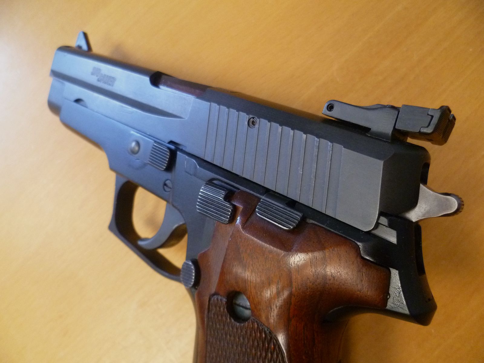 Pistole SIG Sauer P226 9mm Luger