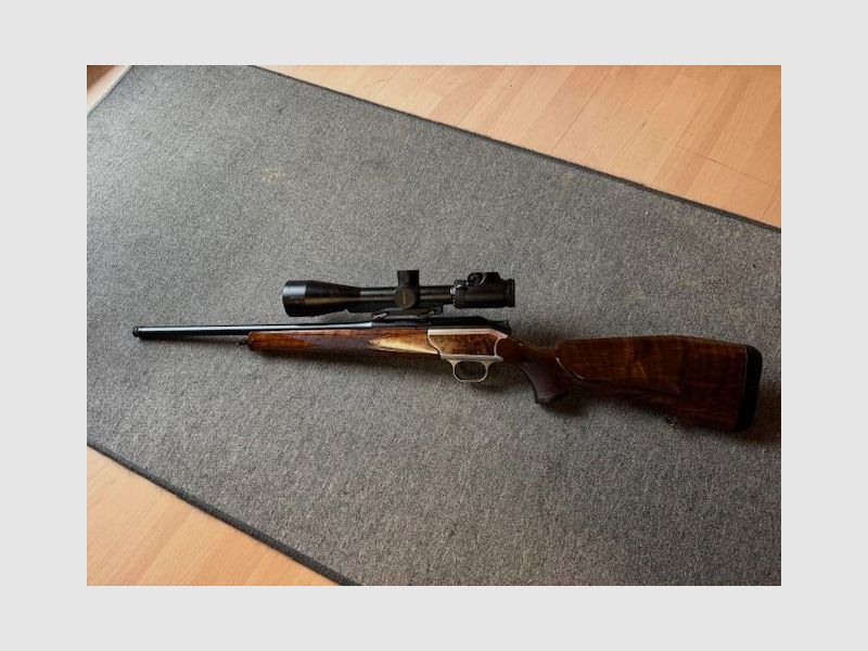 Blaser R93 9,3x62 con Nikon Monarch 2.5-10x50 montaje en estado absoluto de colección como nuevo