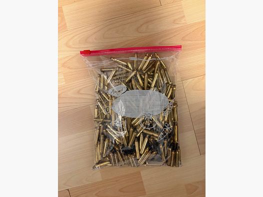 Dutzine di bossoli .223 S&B e un paio di Geco