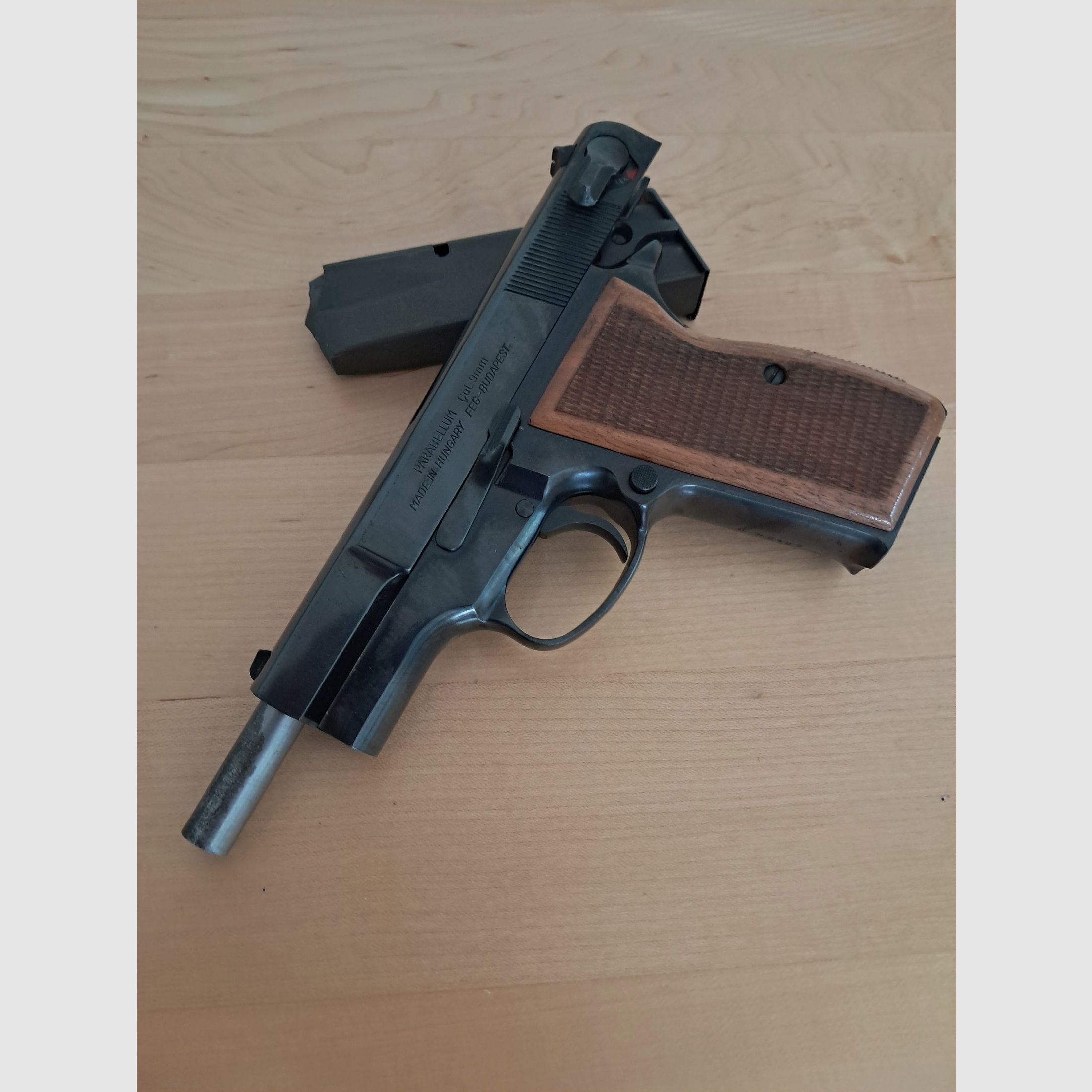 FEG  DA 90 (Baugleich mit Mauser 90 DA) 9mm Para (Luger)