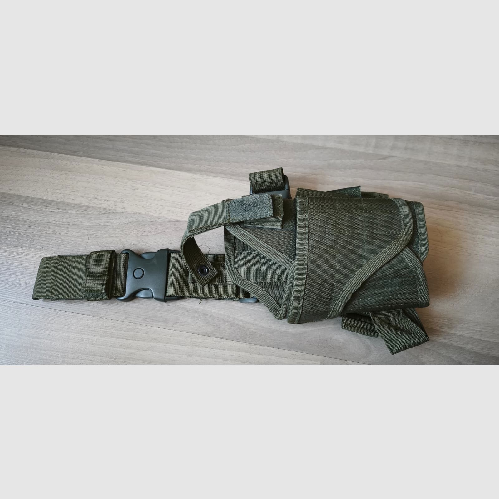 Universal Tactical Thigh Holster (right, olive)
