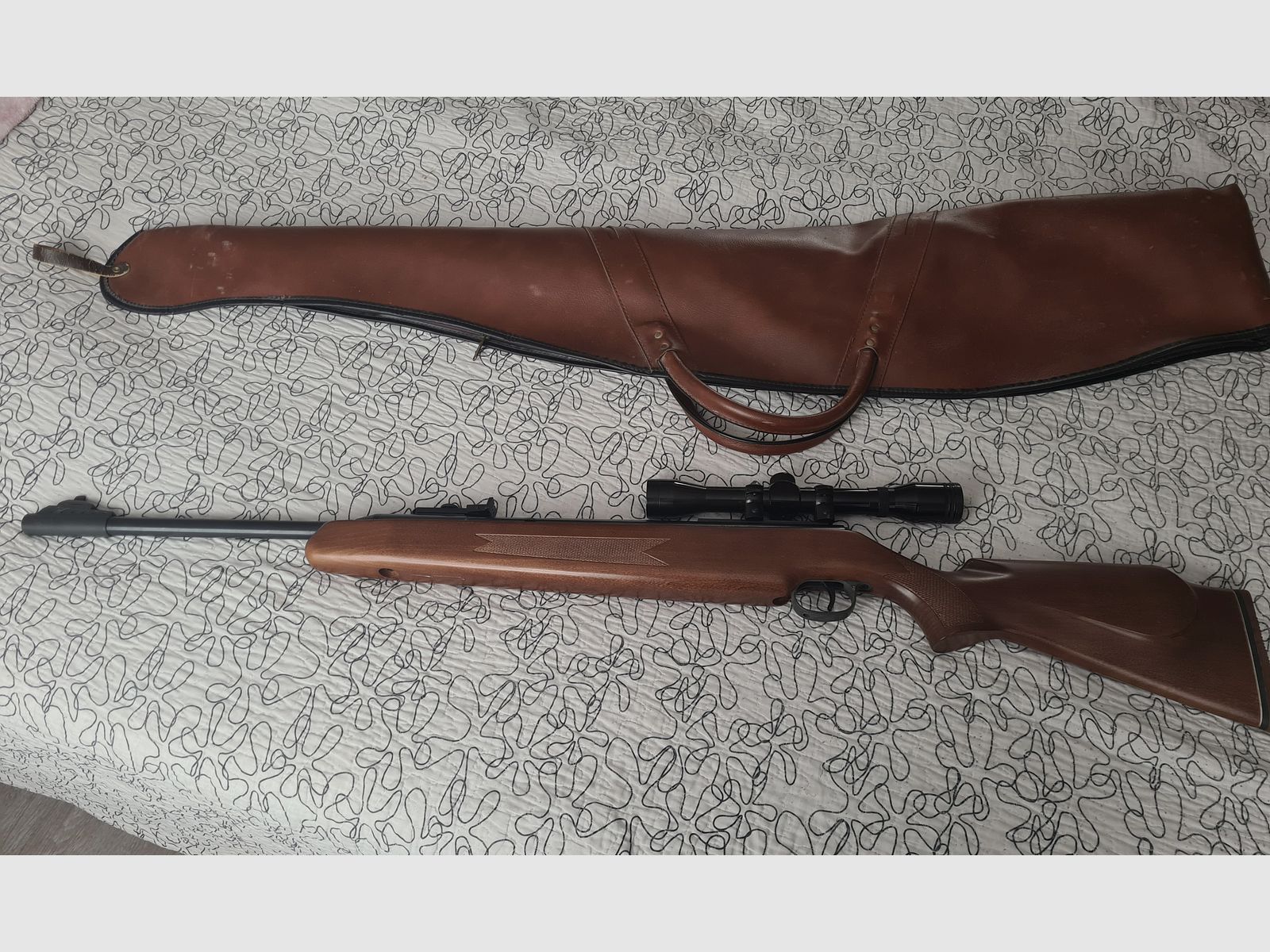 Diana 48 / 52 F-Version Seitenspanner – sehr guter Zustand – mit ZF & Tasche