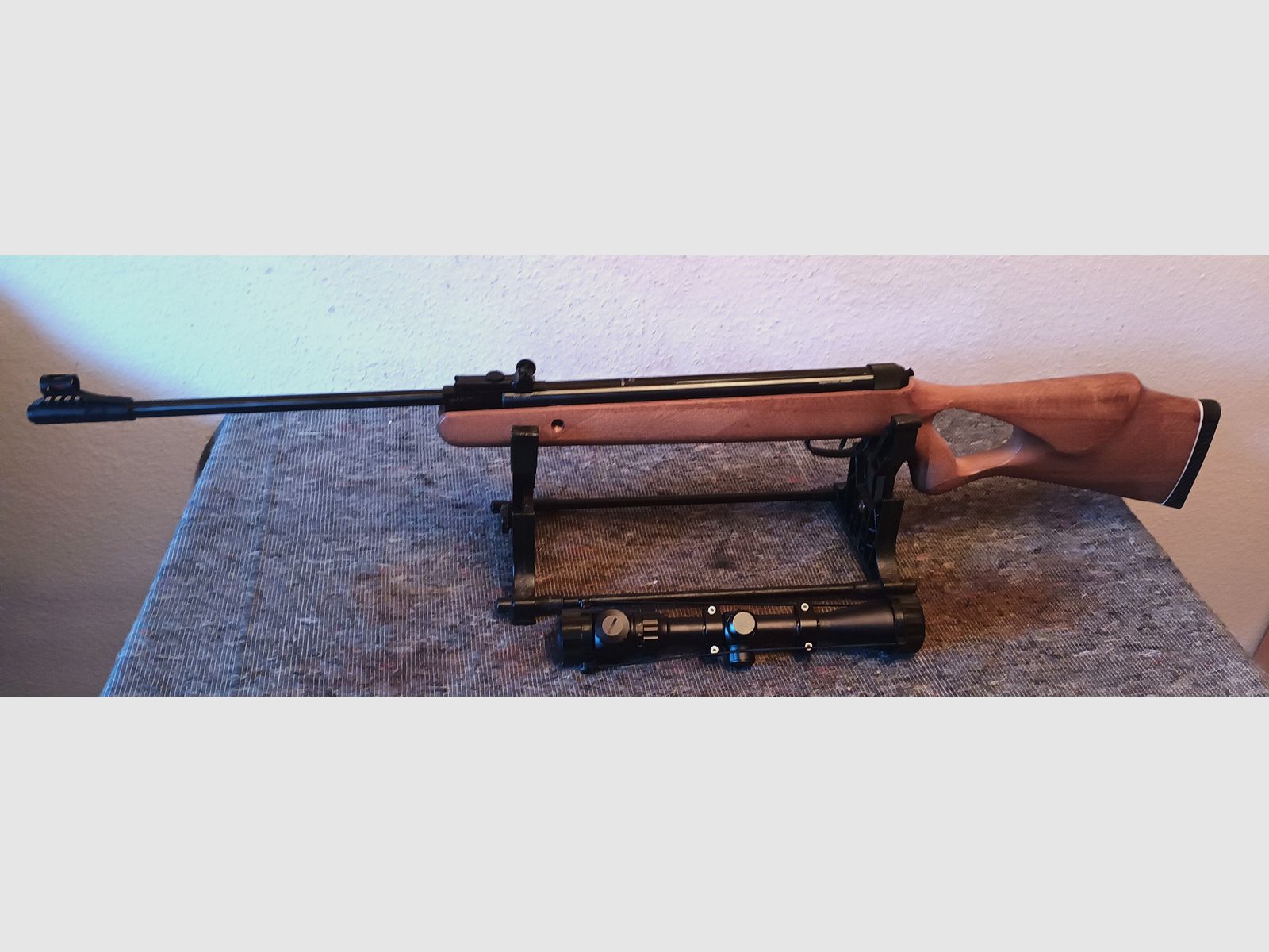 DIANA    zweihundertfünfzig      NEUWERTIG