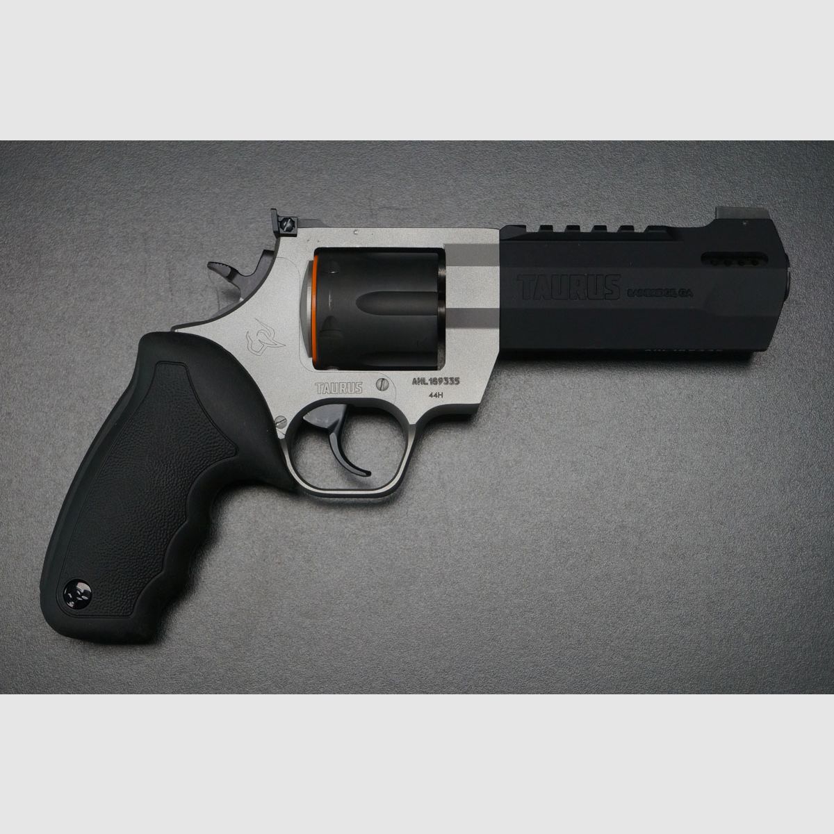 Taurus Raging Hunter 44 Mag 5 Zoll, Bild 1 von 6