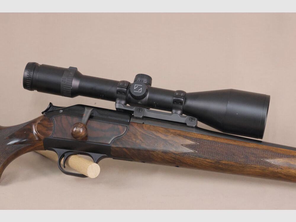 Blaser R93 Luxus // bel. Zeiss-Zielfernrohr // Holzkugel