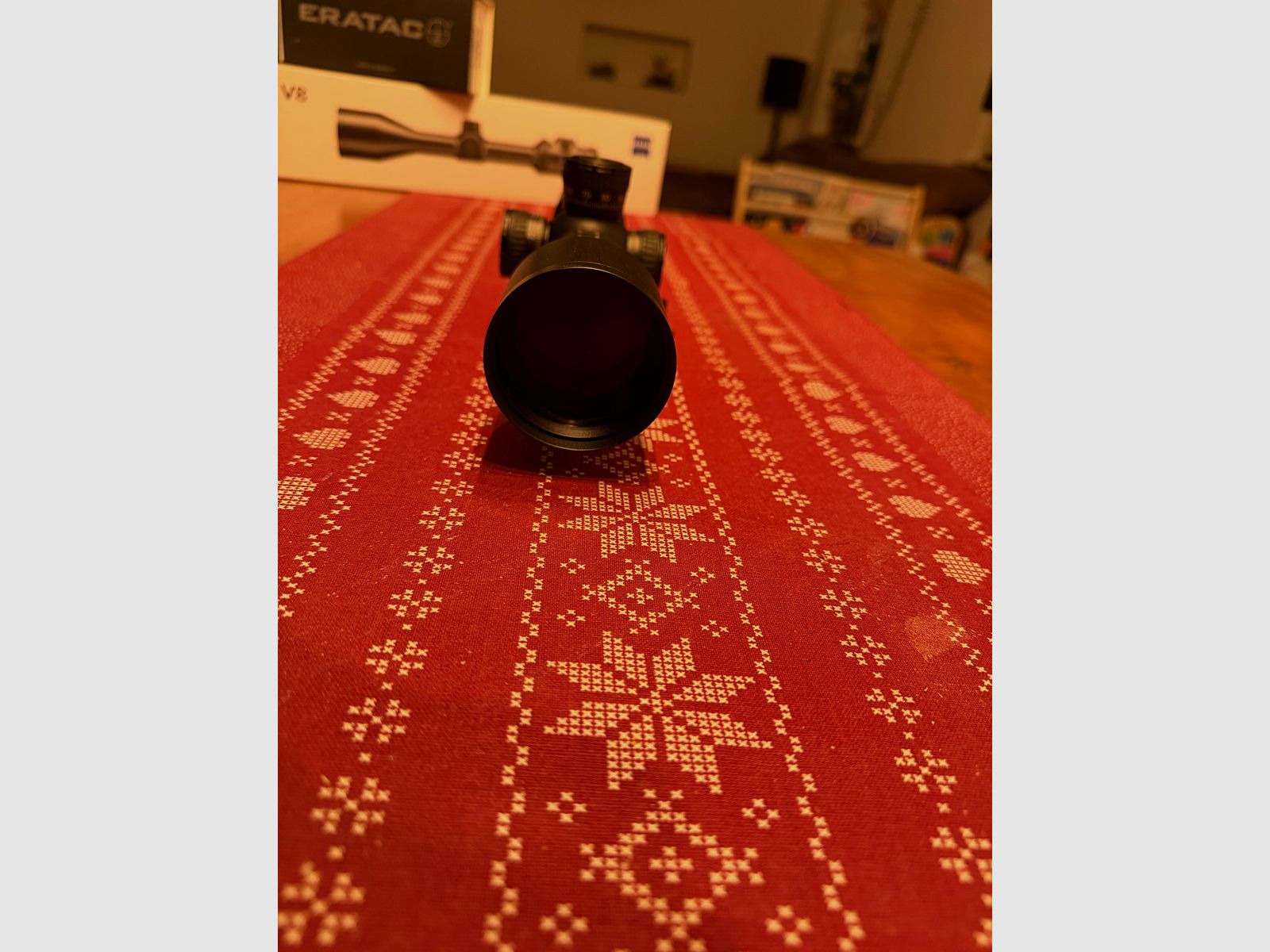 Zeiss V8 2,8–20x56 Zielfernrohr inkl. ERATAC Blockmontage – 1 Jahr alt