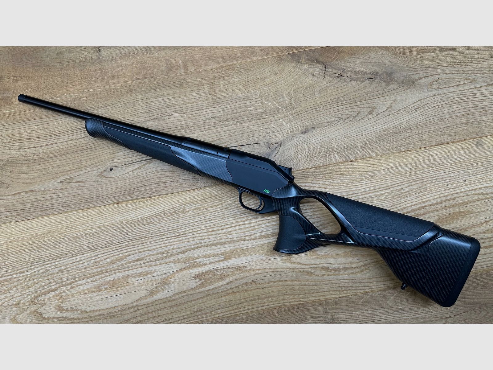 Blaser R8 Ultimate Carbon / Zielone logo R8 / Przednia część z włókna węglowego / M15x1 / Kaliber do wyboru, zdjęcie 5 z 6