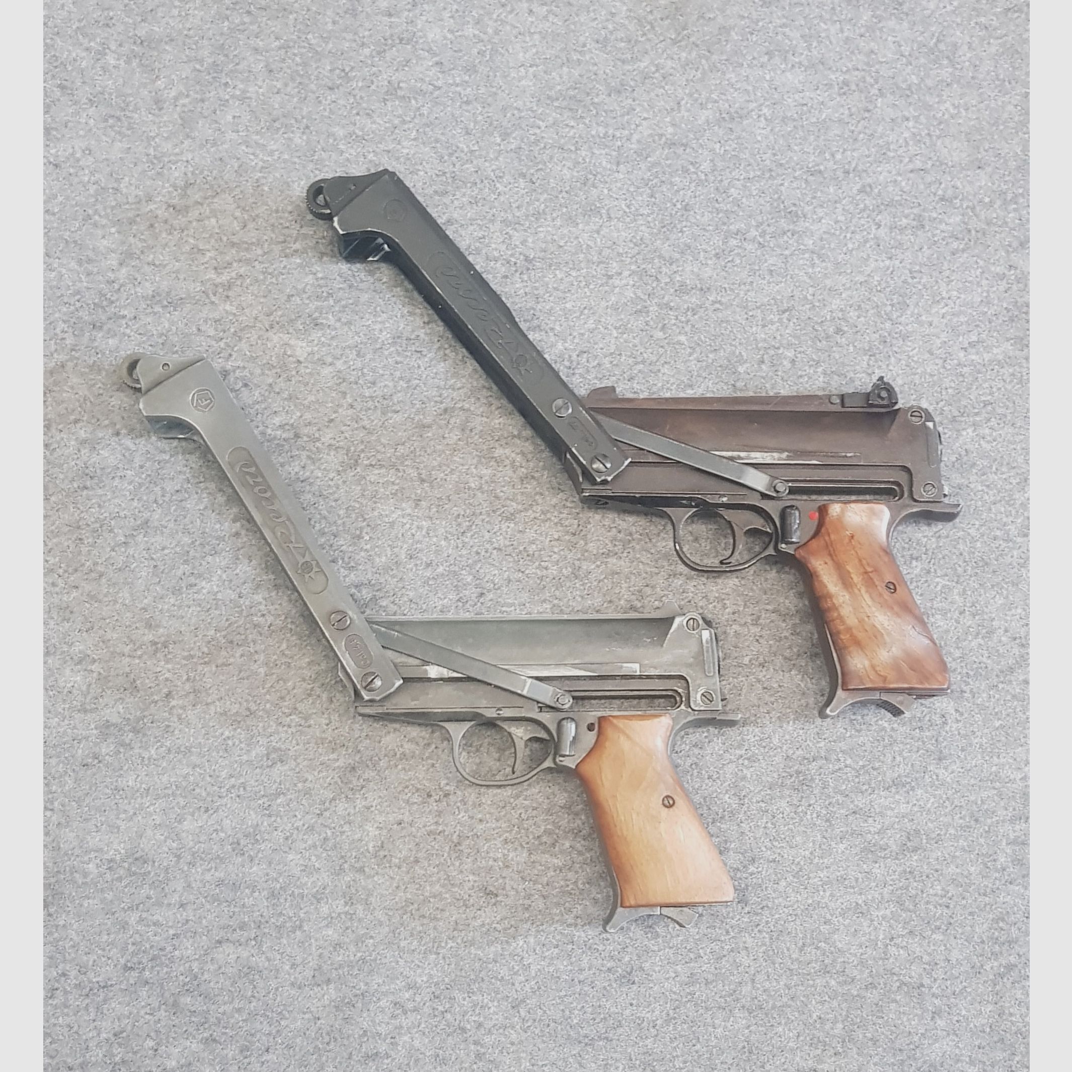 Sammler aufgepasst hier gleich 2 Sammelstücke alter FB Record Jumbo Mauser Hamlet Eichenlaub Luftpistole  im Kaliber 4,5mm Diabolo Druckluft 