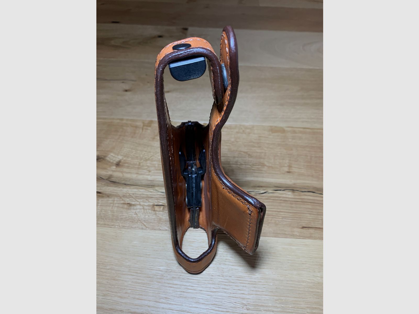 Bianchi # 81 leather holster for Glock 17, WITHOUT pistol