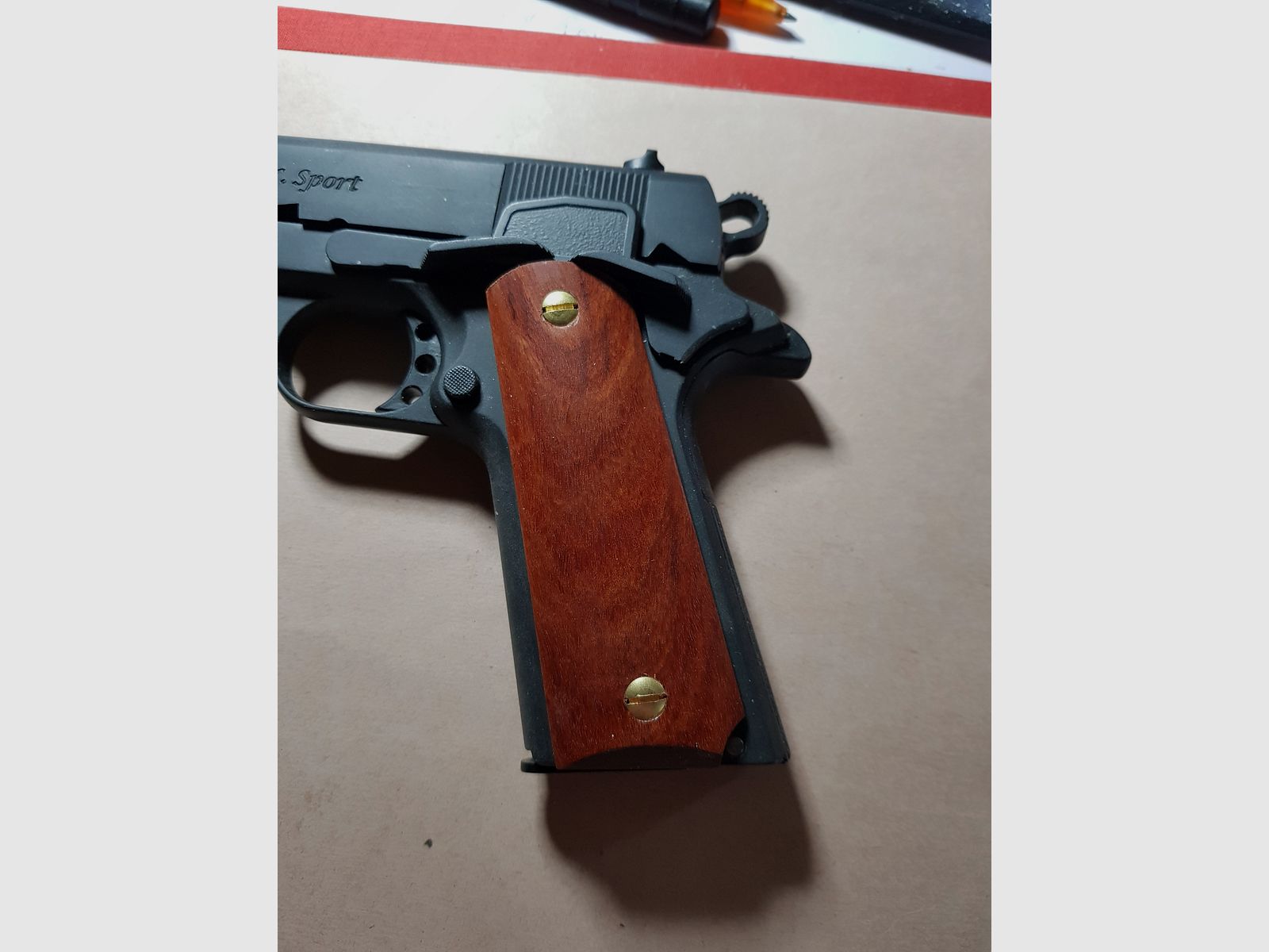 Griffschalen der Cold 1911 oder ME Sport 1911, siehe Bilder. 