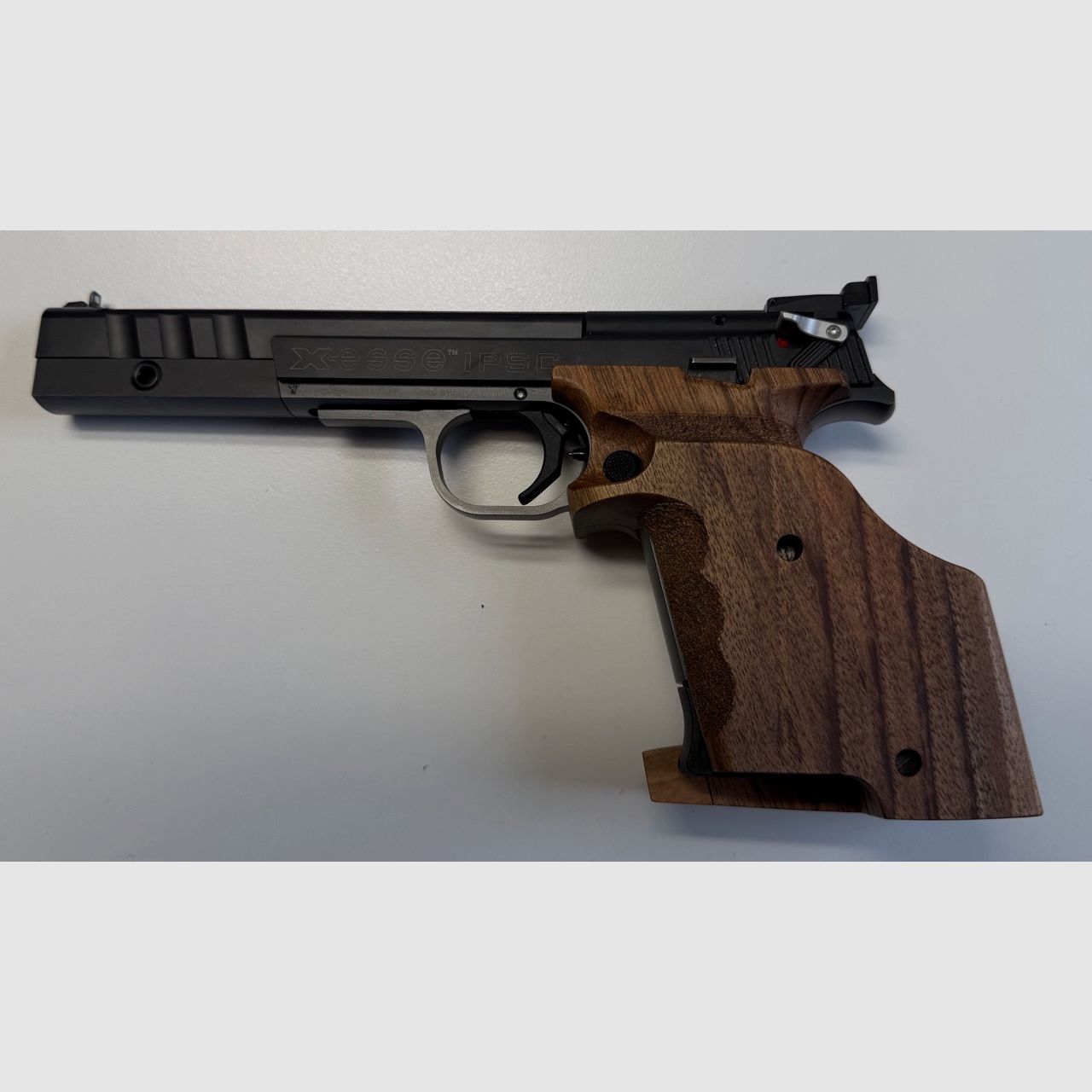 Hämmerli X-ESSE IPSC SF Black, Holosun HE508T-RD-X2, mit umfangreichem, exklusivem Zubehör - NEUWERTIG