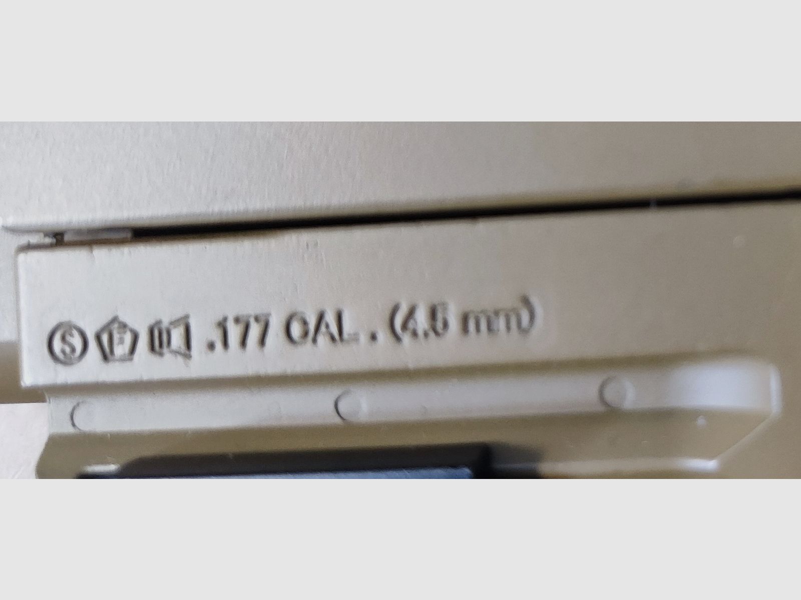 SIG Sauer CO2 Pistole Cal. 1.77 (4,5mm) Diabolo