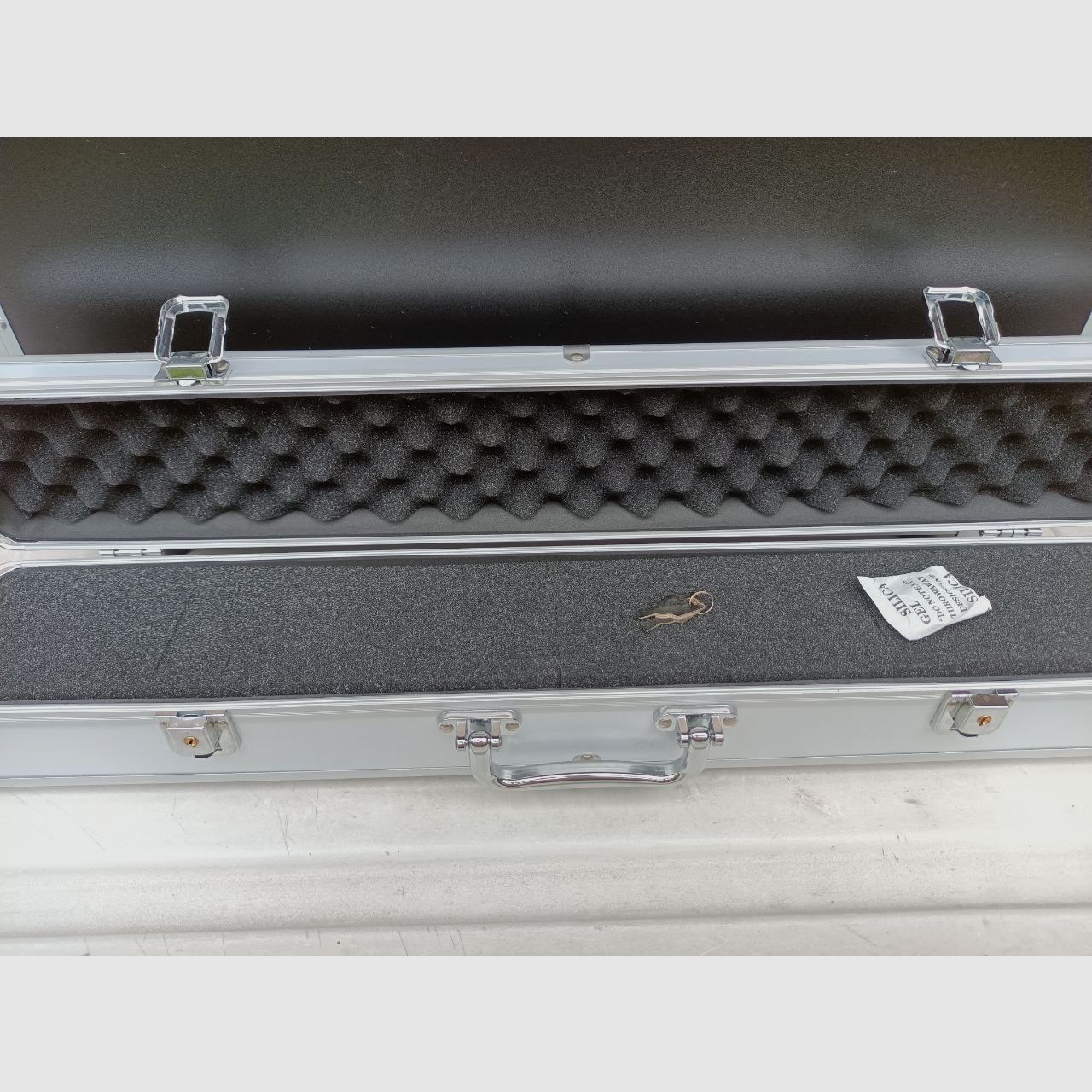 2x weapon cases large and small with lock and 2 keys each