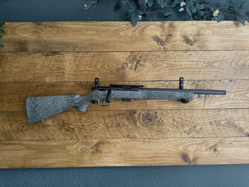 Savage 93 FV-SR CAMO .22WinMag