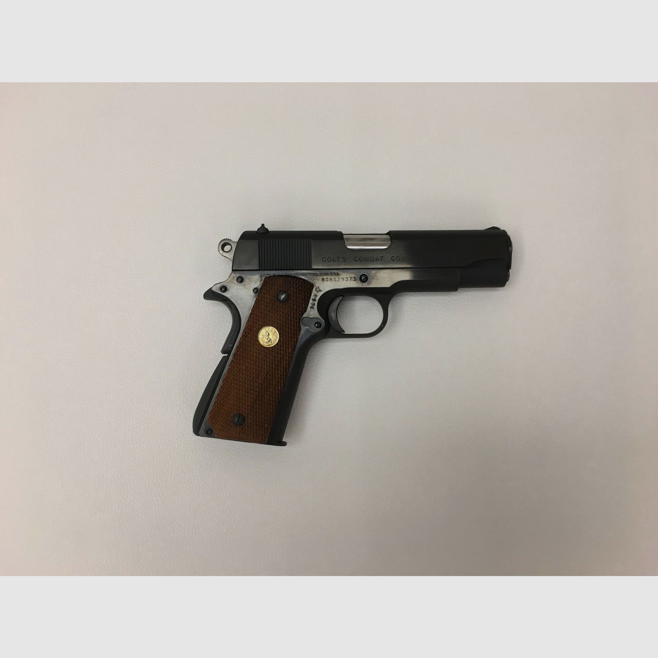 COLT 1911 COMBAT COMMANDER – 9 STEYR, immagine 2 di 3