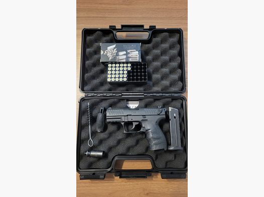 Walther P22 Schreckschusspistole 9 mm P.A.K. + 2 Holster + Munition + Koffer