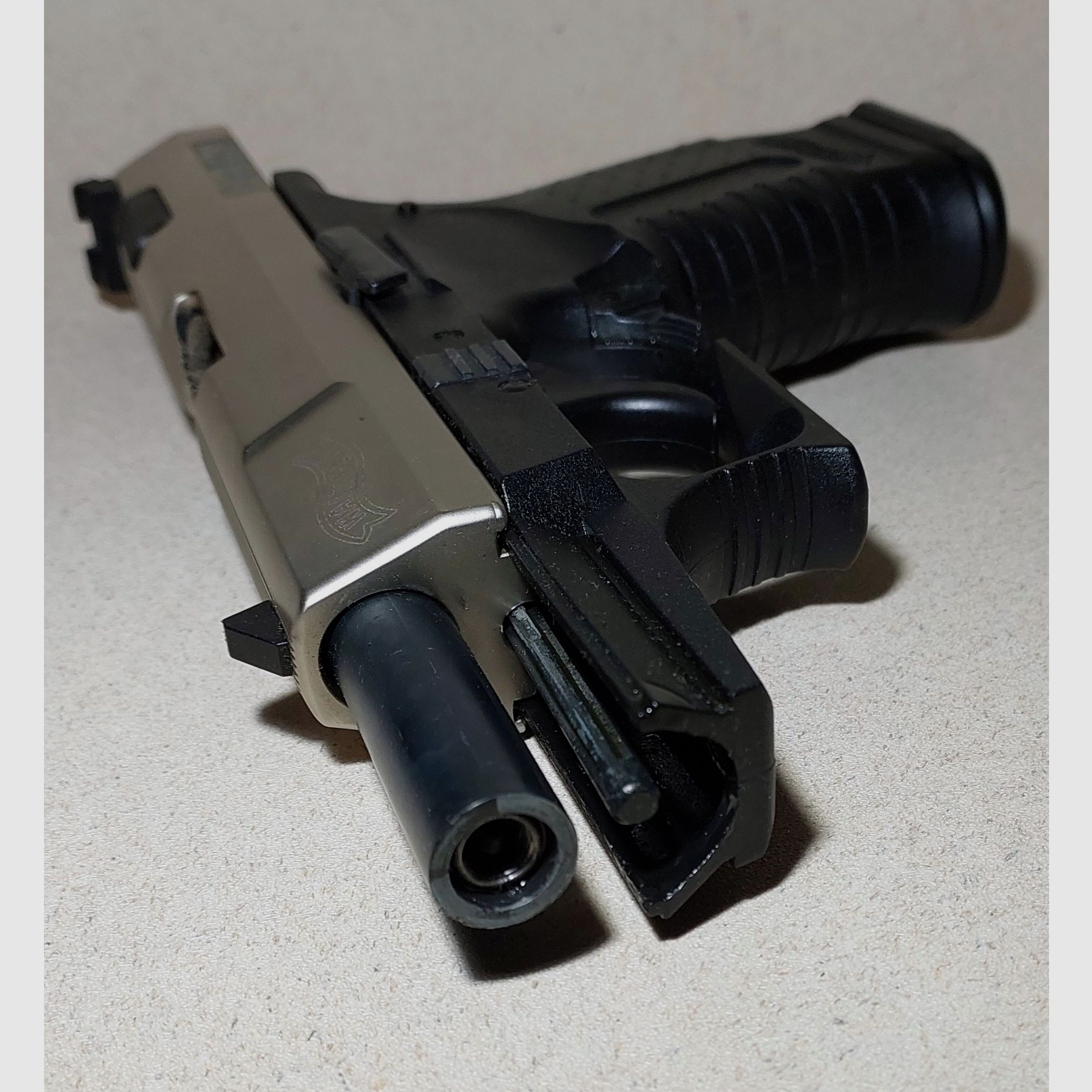 Walther P99 Schreckschuss Pistole 9mm P.A.K. bicolor Nickel (PTB 762) P 99 mit Lederholster