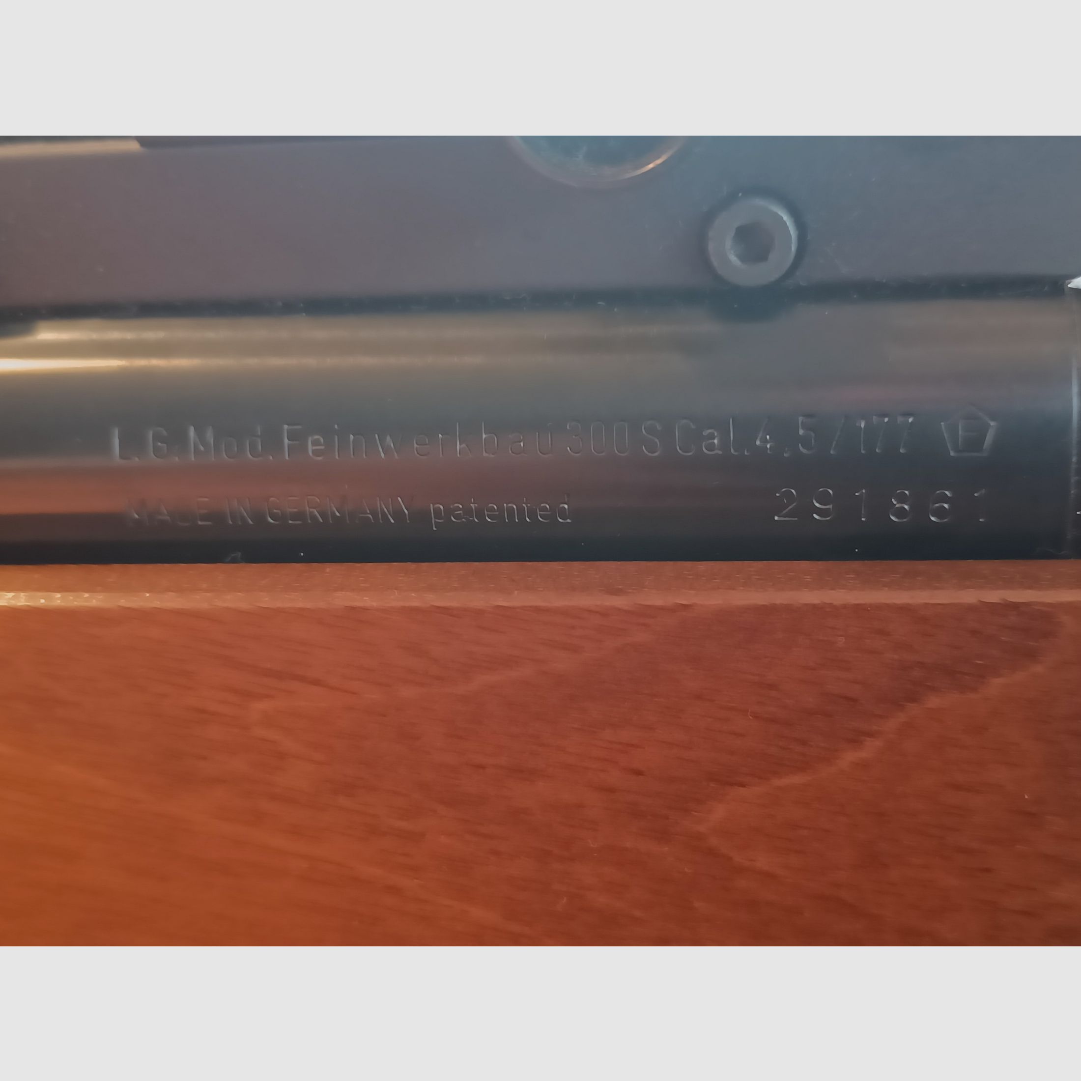 Luftgewehr der Marke Feinwerkbau Modell 300s Universal