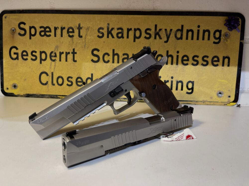 SIG Sauer P220 X-Six Classic (Komplettset in .45Auto mit 9mmLuger Wechselsystem)