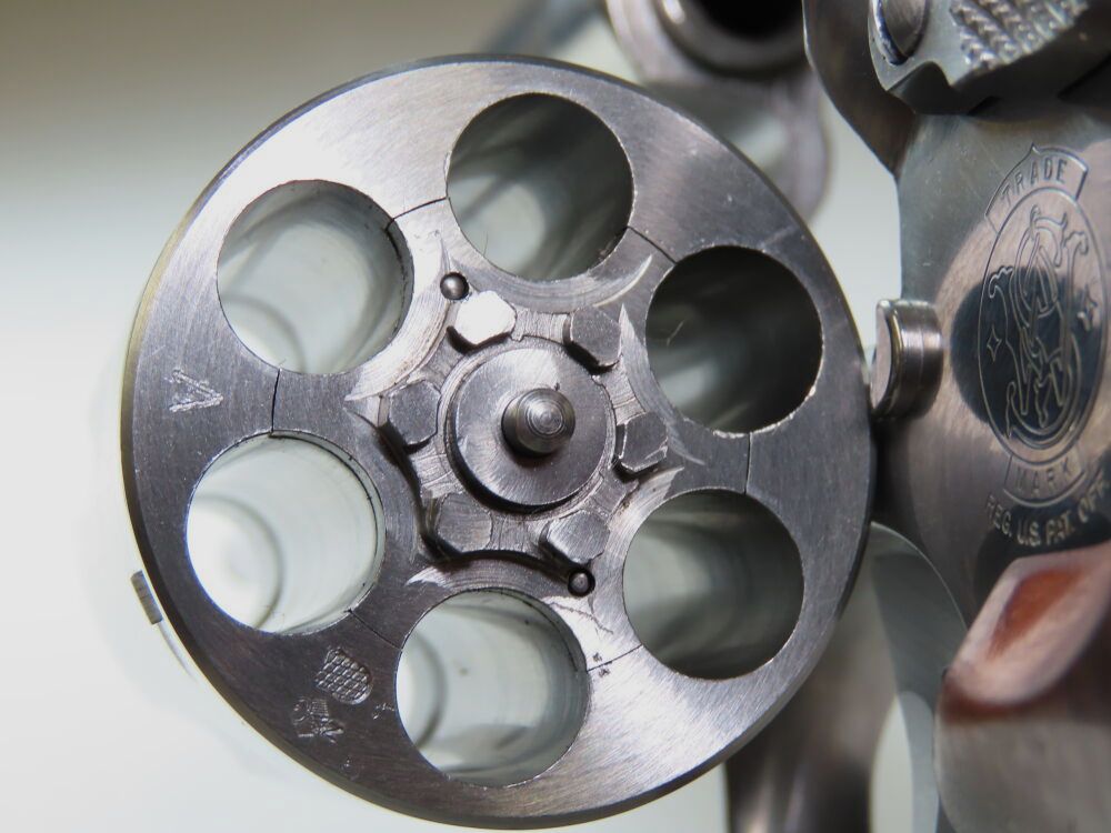 Smith & Wesson 686 in 6 inches