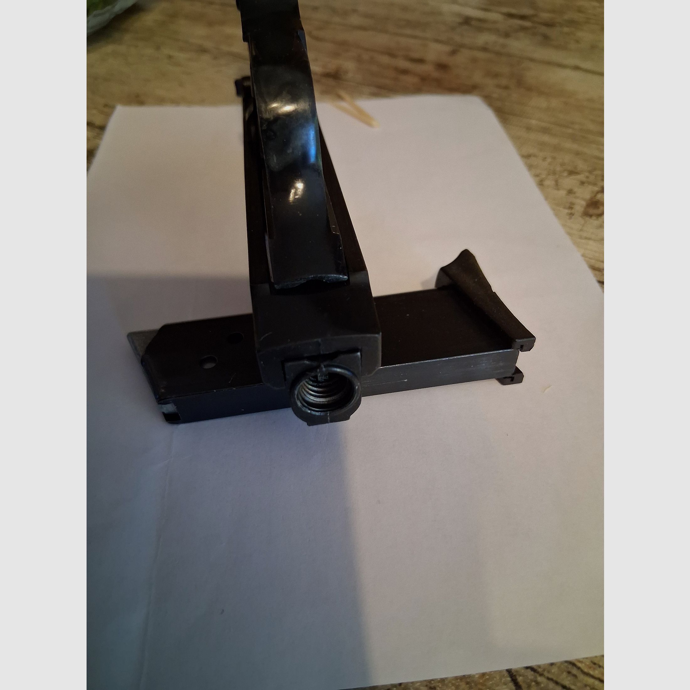 Collectionneurs attention !!! Röhm RG 8 (PTB-154), plaquettes en bois, chargeur de rechange, État TOP, jamais tiré