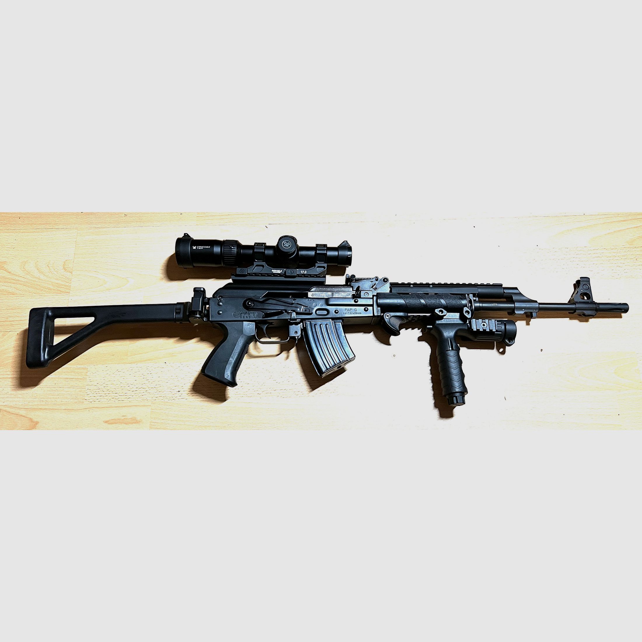 Zastava PAP-G 7,62×39 Komplettsetup – Vortex Strike Eagle 1-8×24 – Ultimak Rail – UTG QD Mount – Profi-Konfiguration | AK Sammlerstück | Jagd & Sport | keine Saiga / Molot / Arsenal / WBP