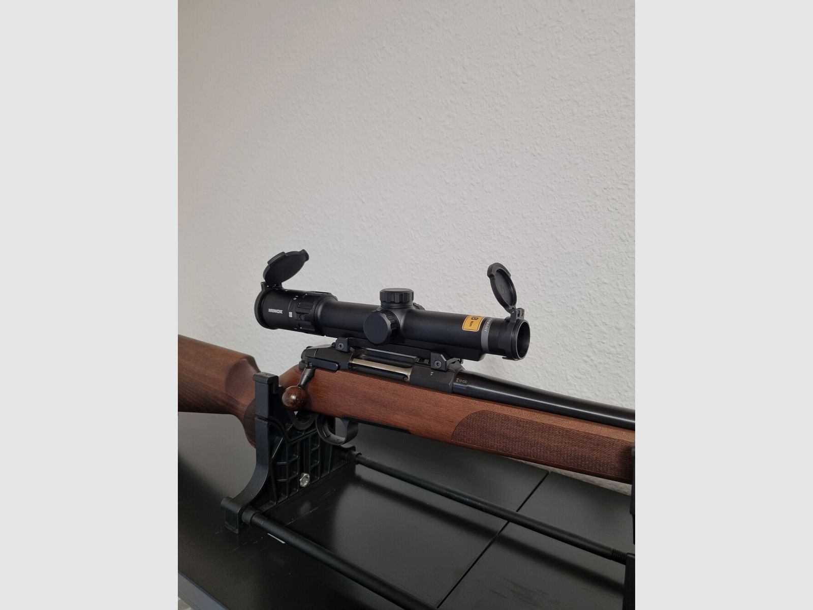 Steel Action HS .308 , Montage , Schalldämpfer, Minox 1-5x24 S, Holzschaft