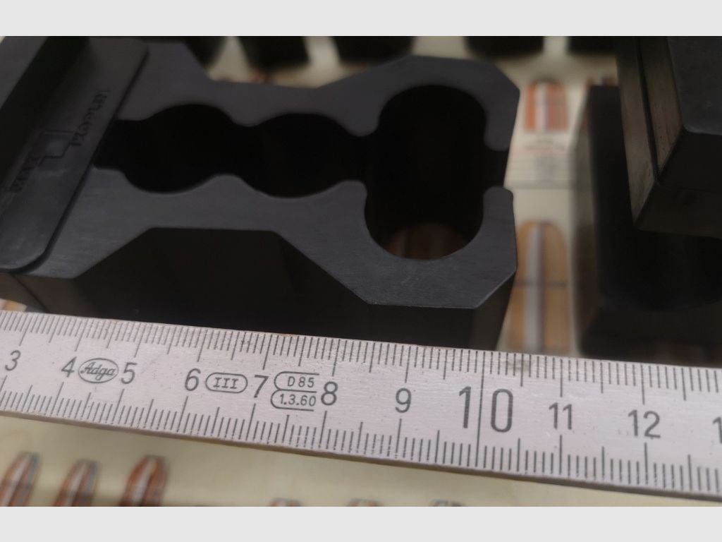 Rifle holder gun holder gun cabinet PUR official quality