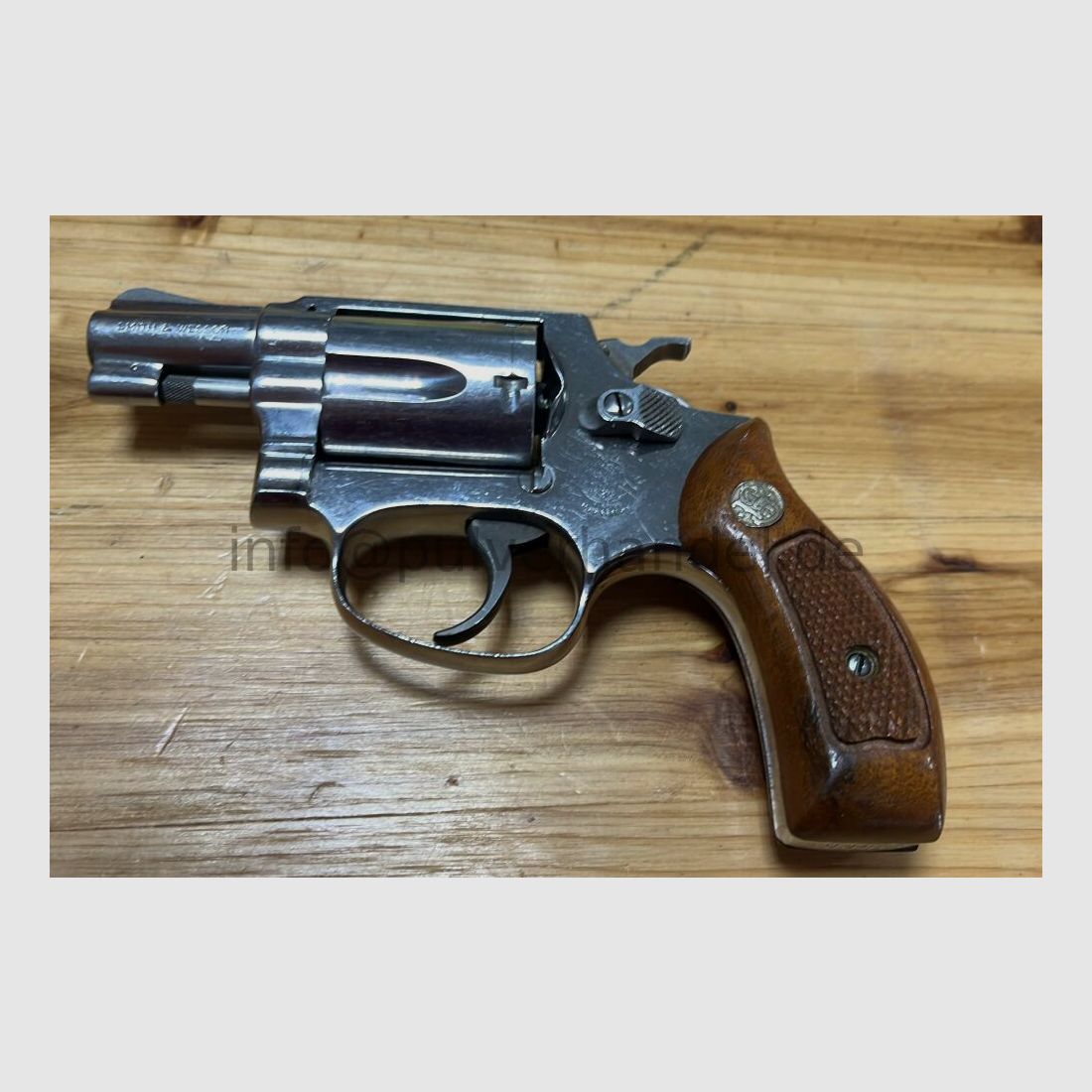 Smith & Wesson Modello 60 in acciaio inox in .38 Special SOLO AZIONE DOPPIA