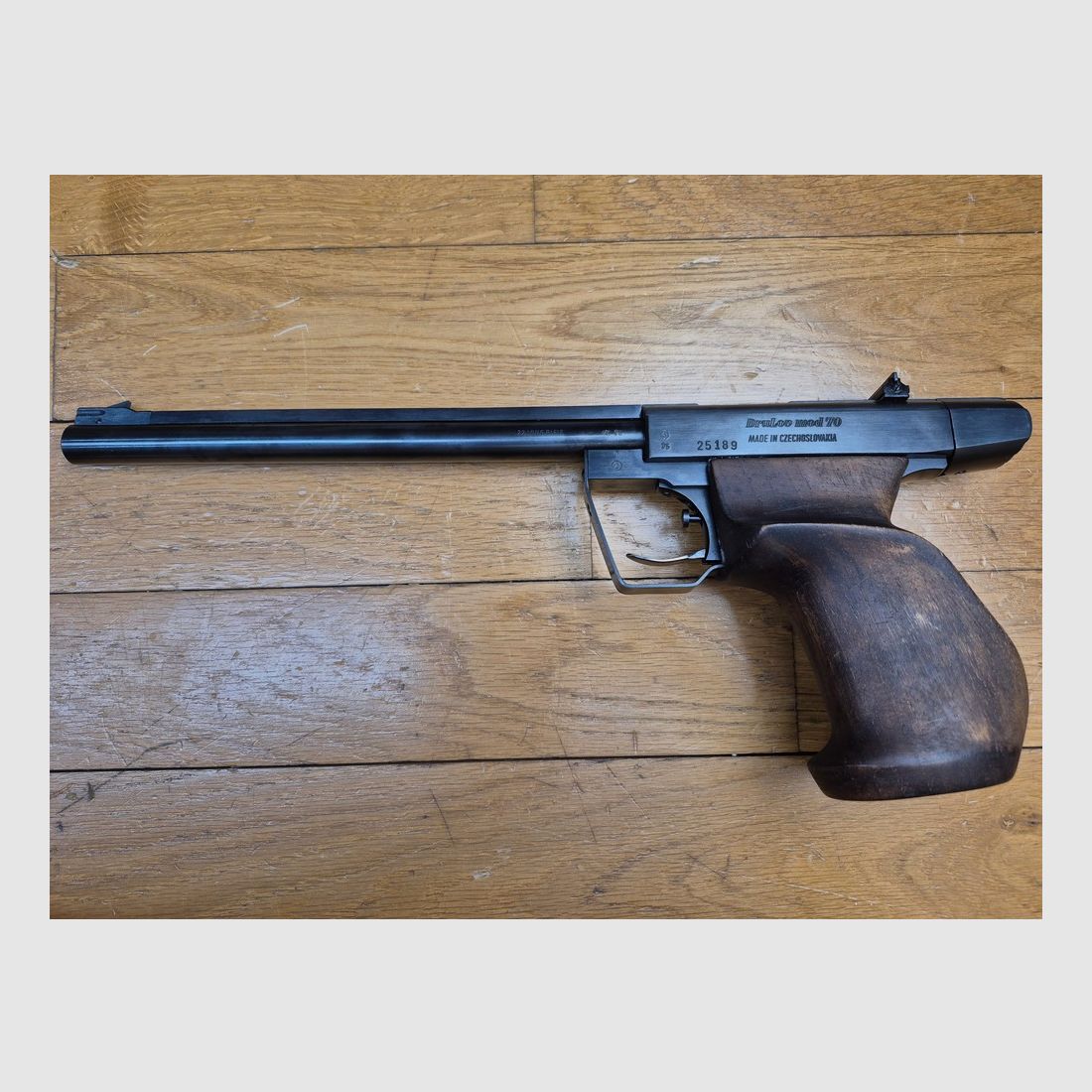 Drulov 70 Pistool – 22LR enkelvoudig – Tsjechische fabricage 1975 – Uitstekend instap pistool – zeer goede prijs-kwaliteitverhouding bij precisieschieten – TBE++, afbeelding 2 van 25