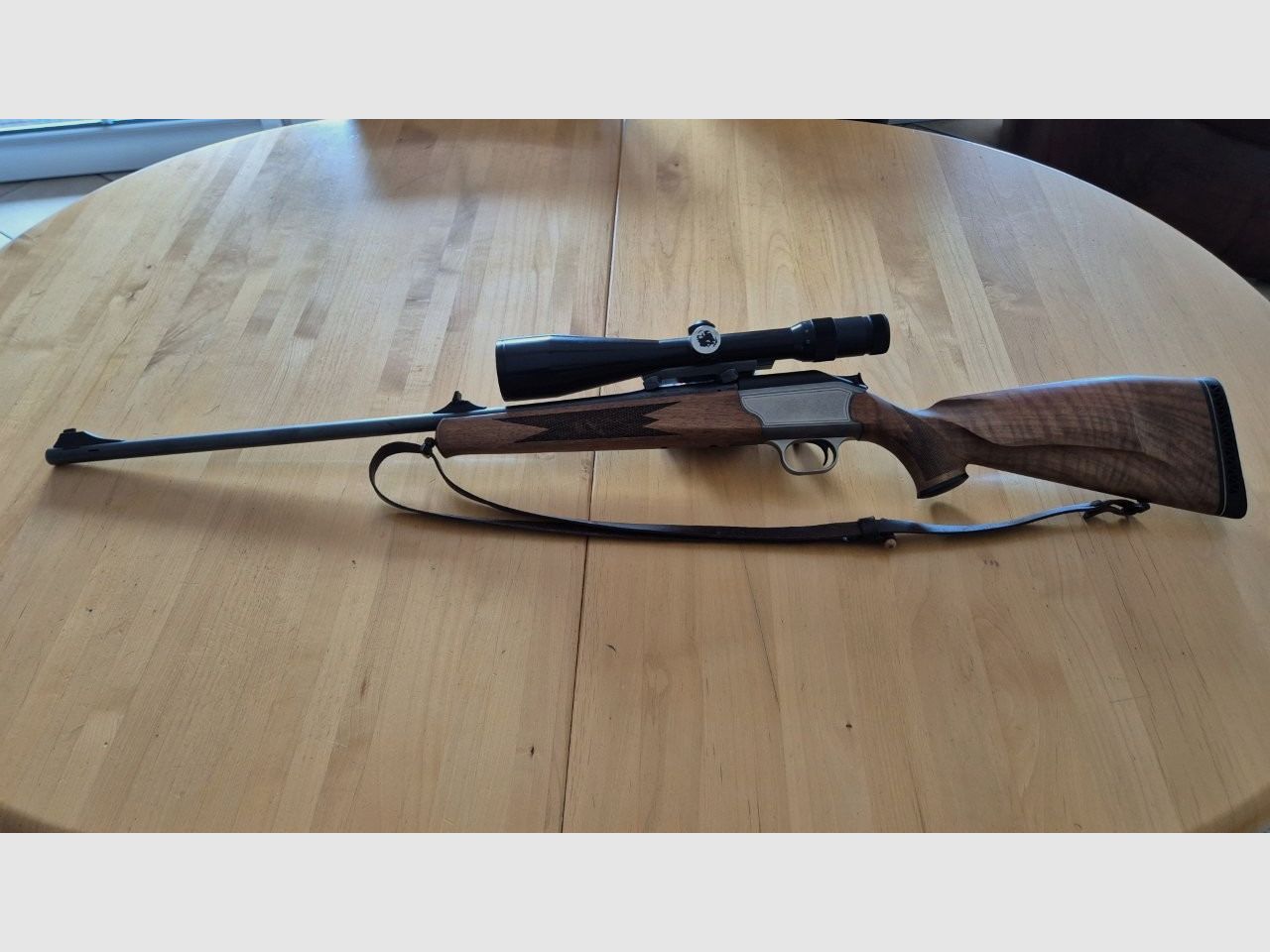 Fucile a ripetizione Blaser R93 Cal. 9,3x64 con due ottiche