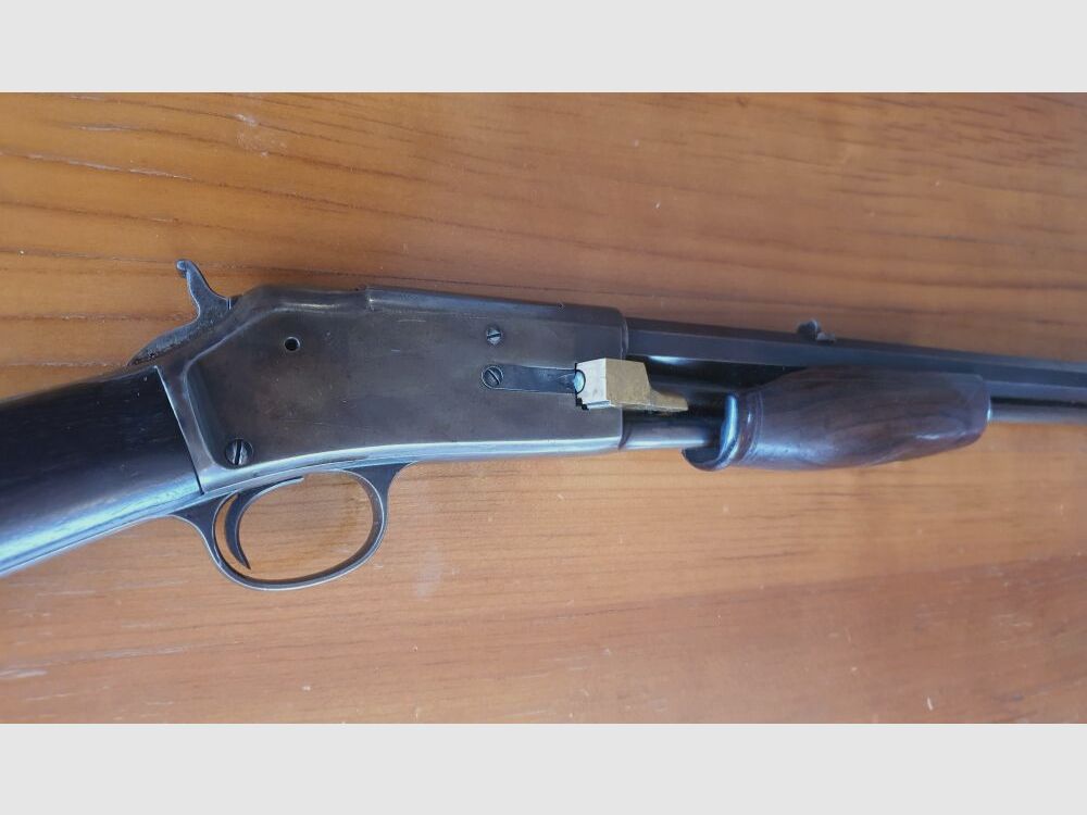 Colt	 Colt Lightning