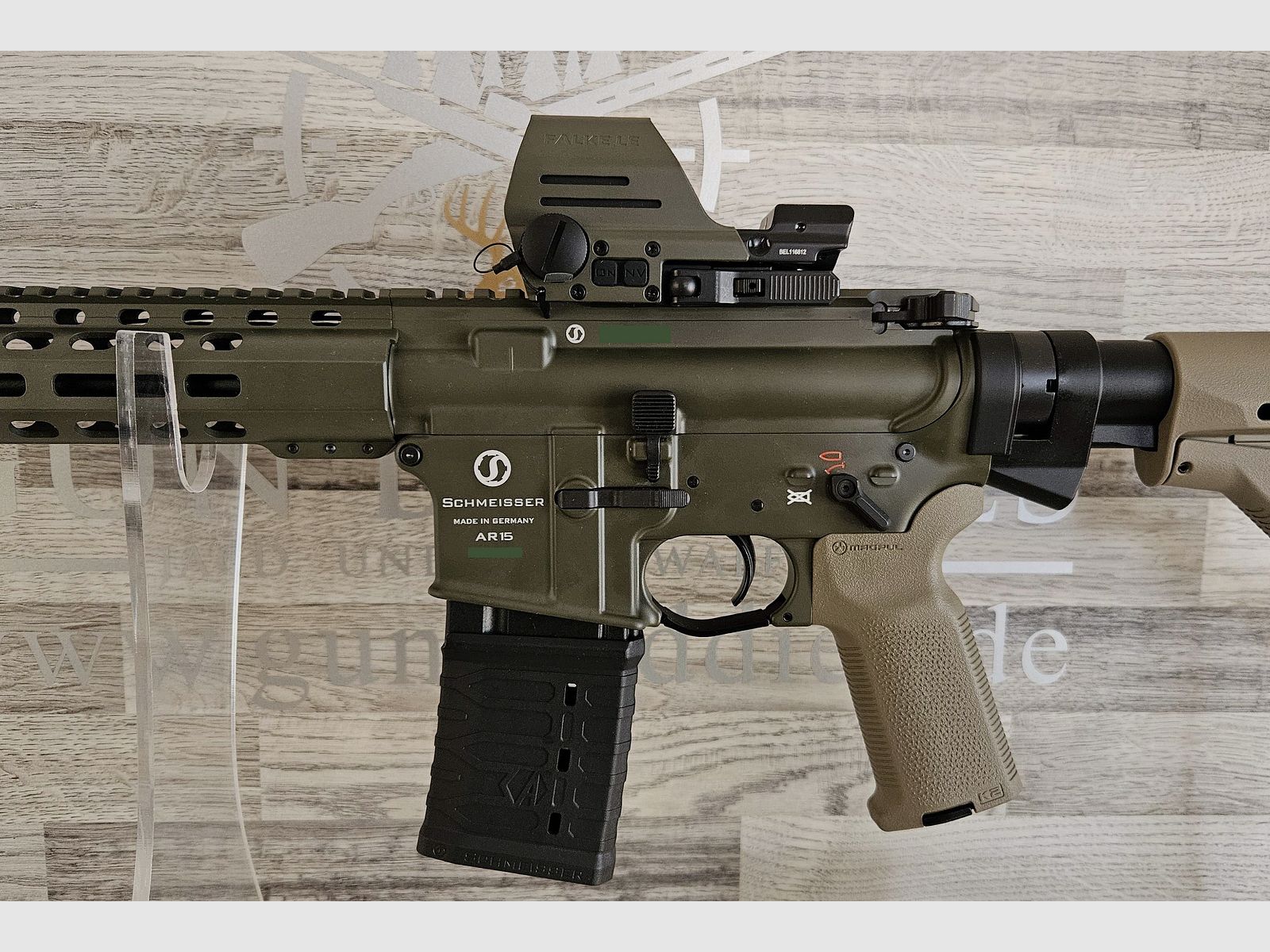 Schmeisser AR15 M5FL Sondermodell MAGPUL 16,75" OD Green .223Rem met richtkijker - gratis verzending! - Nieuwe goederen van de vakhandel