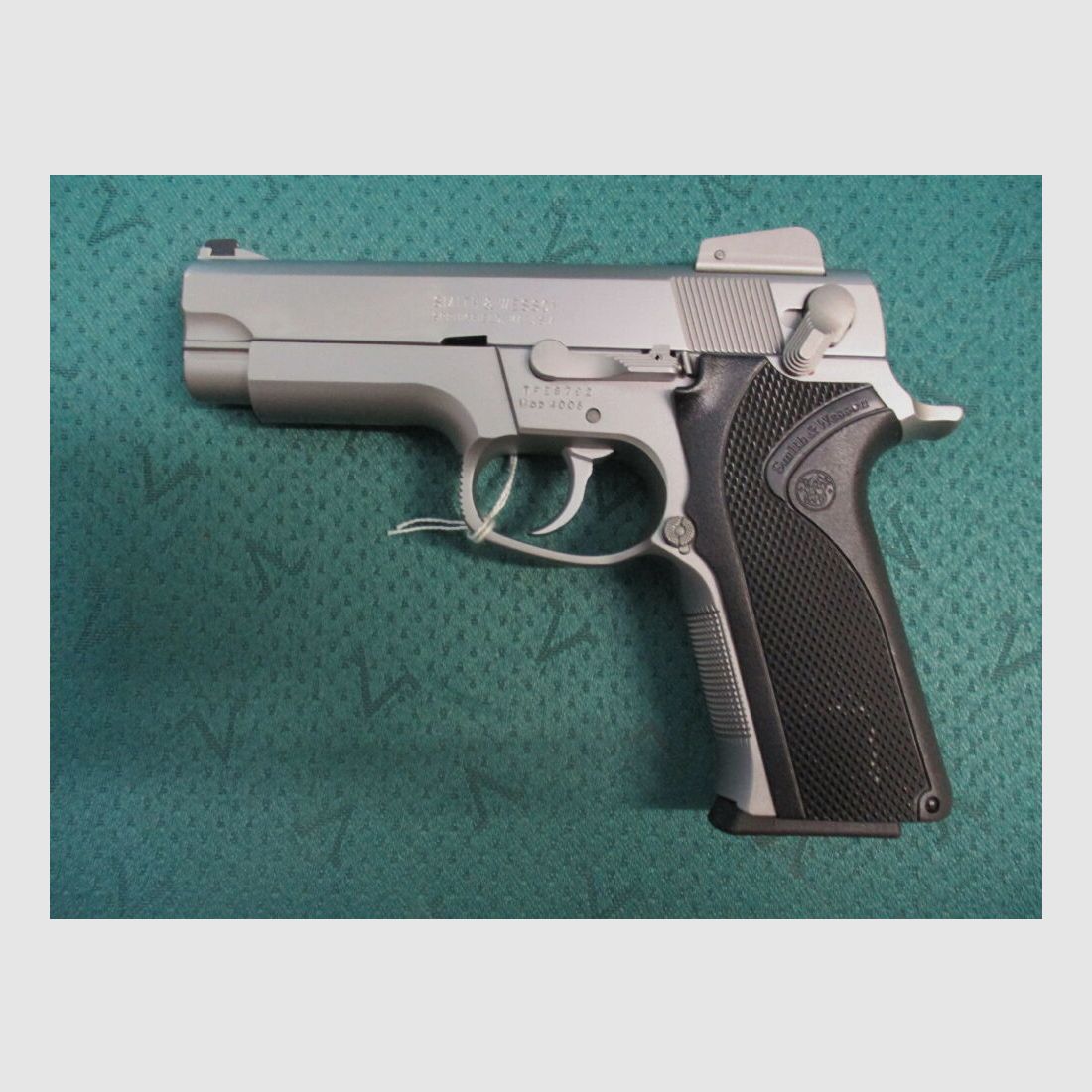Pistole Smith & Wesson Mod. 4006 im Kaliber .40 S&W 4006