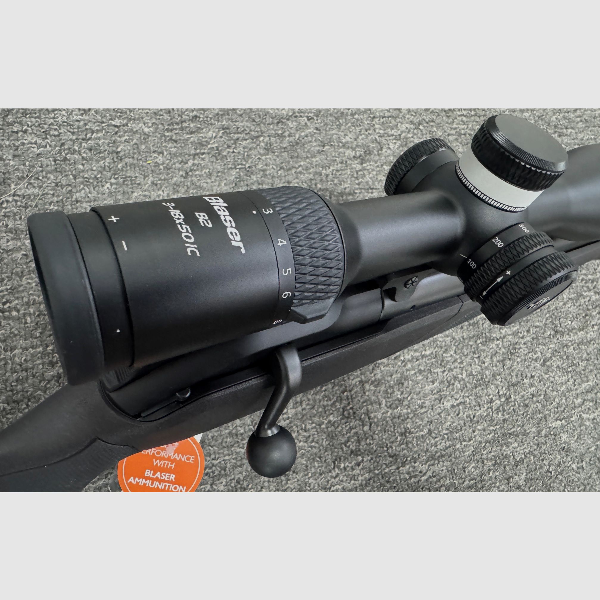 Blaser R8 Professional 2.0 - 8x57IS + M15x1 + LL 52cm + Blaser B2 3-18x50iC - Nieuwe wapen